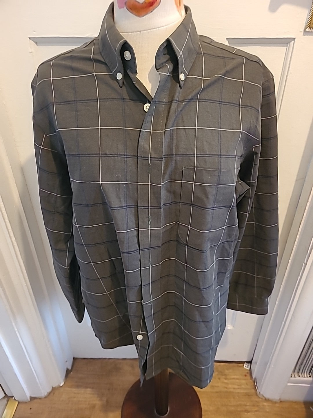 Mens St Johns Bay Size Medium Green Check Long Sleeved Shirt