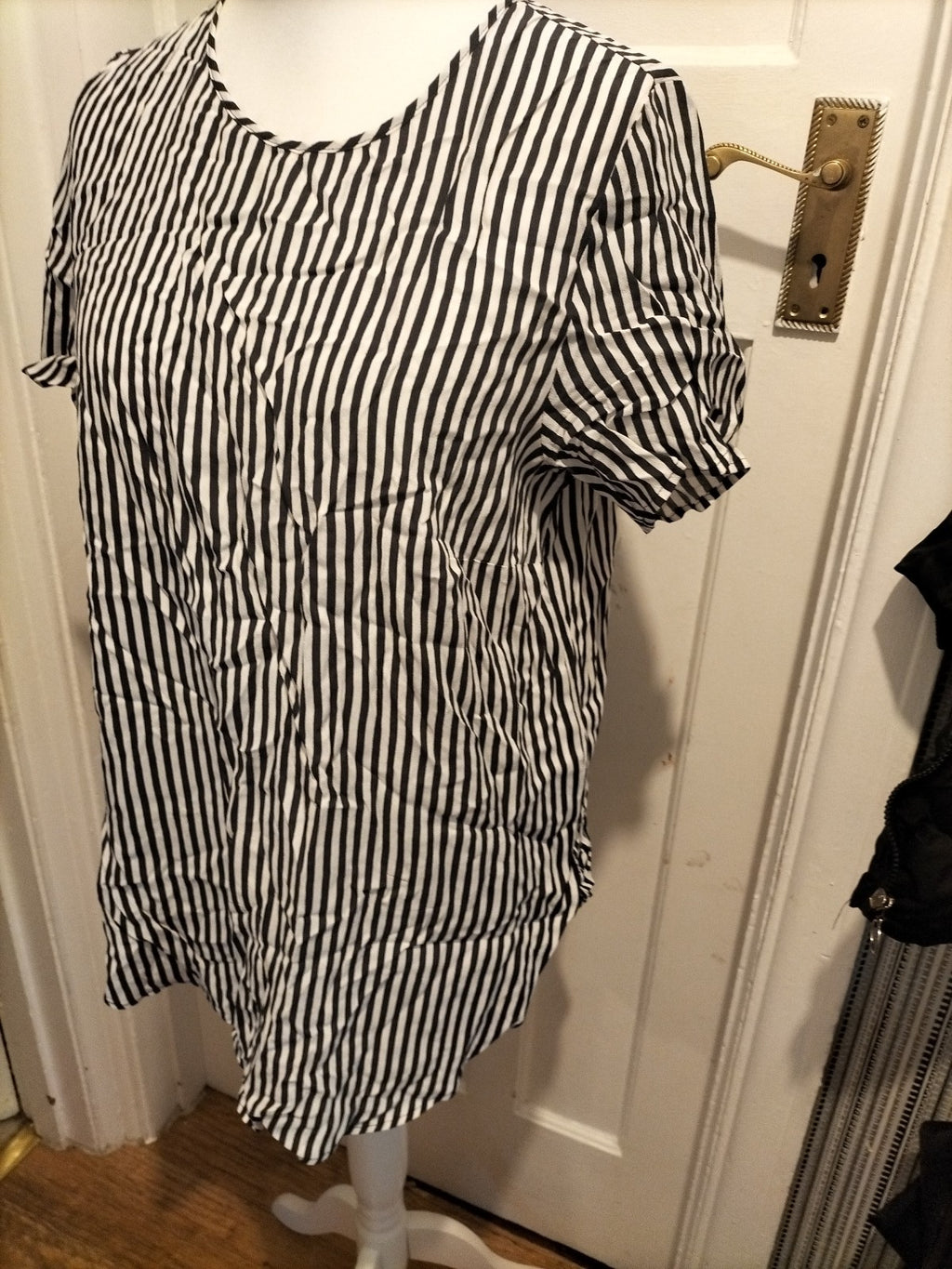 Ladies H&M Size 18 Black And White Striped Blouse