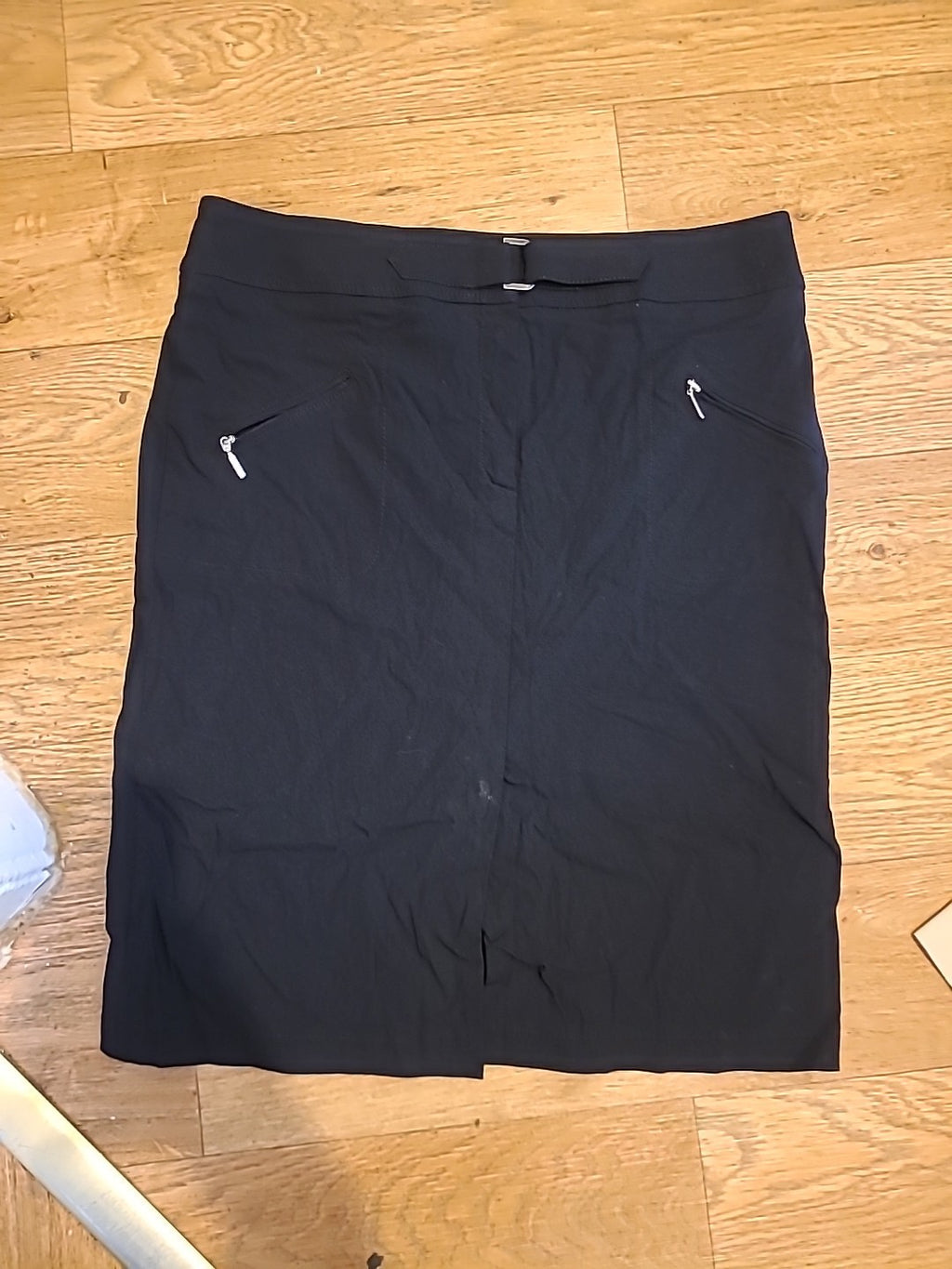 Ladies Marks And Spencer Size 16 Black Skirt With Silver Length 24 Inches