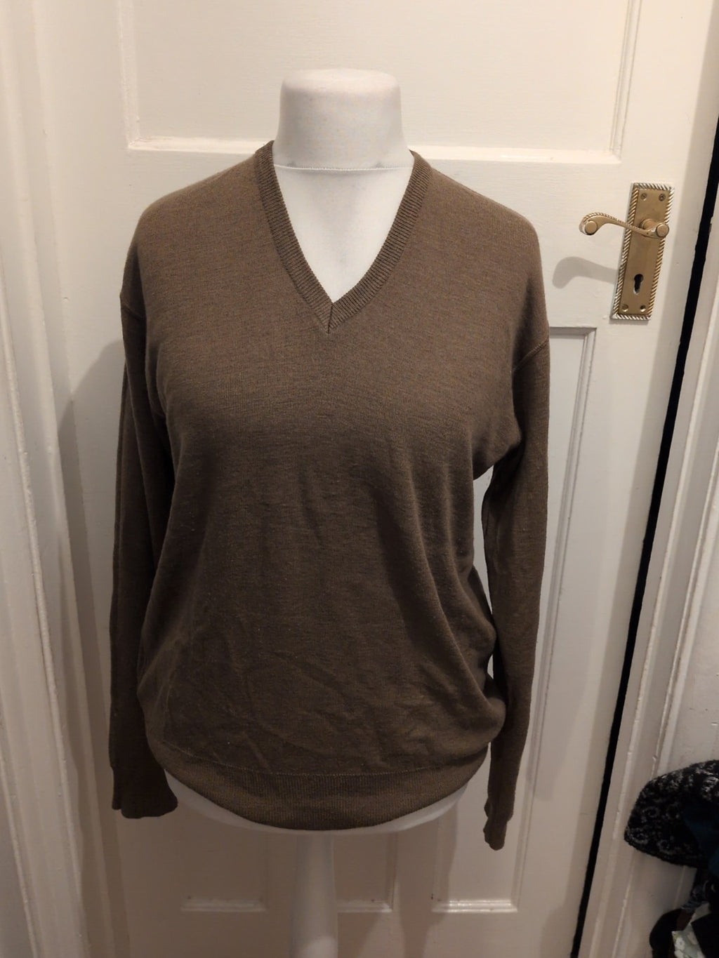 Cisio Large Brown V Neck Long Sleeve Jumper