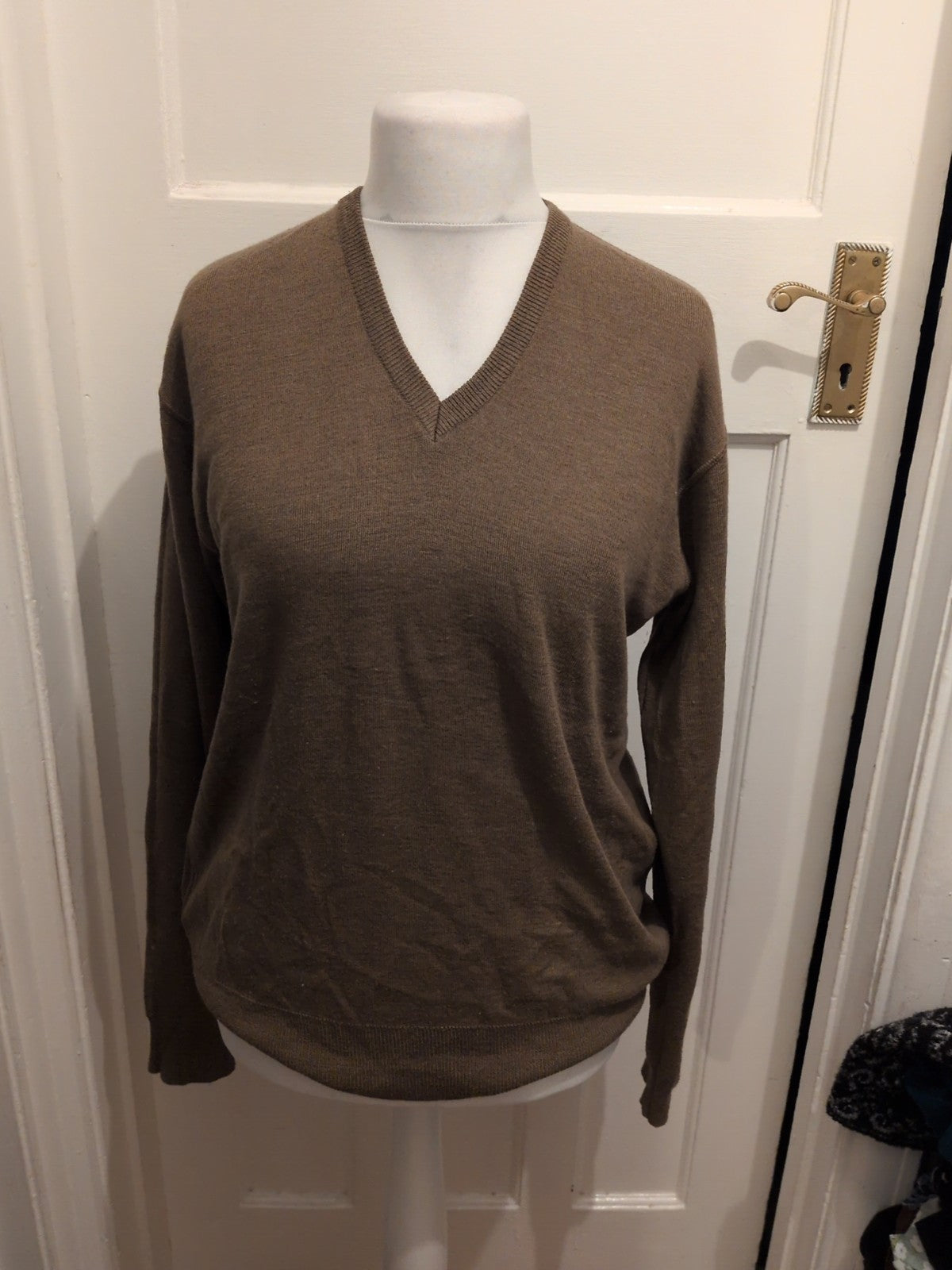 Cisio Large Brown V Neck Long Sleeve Jumper