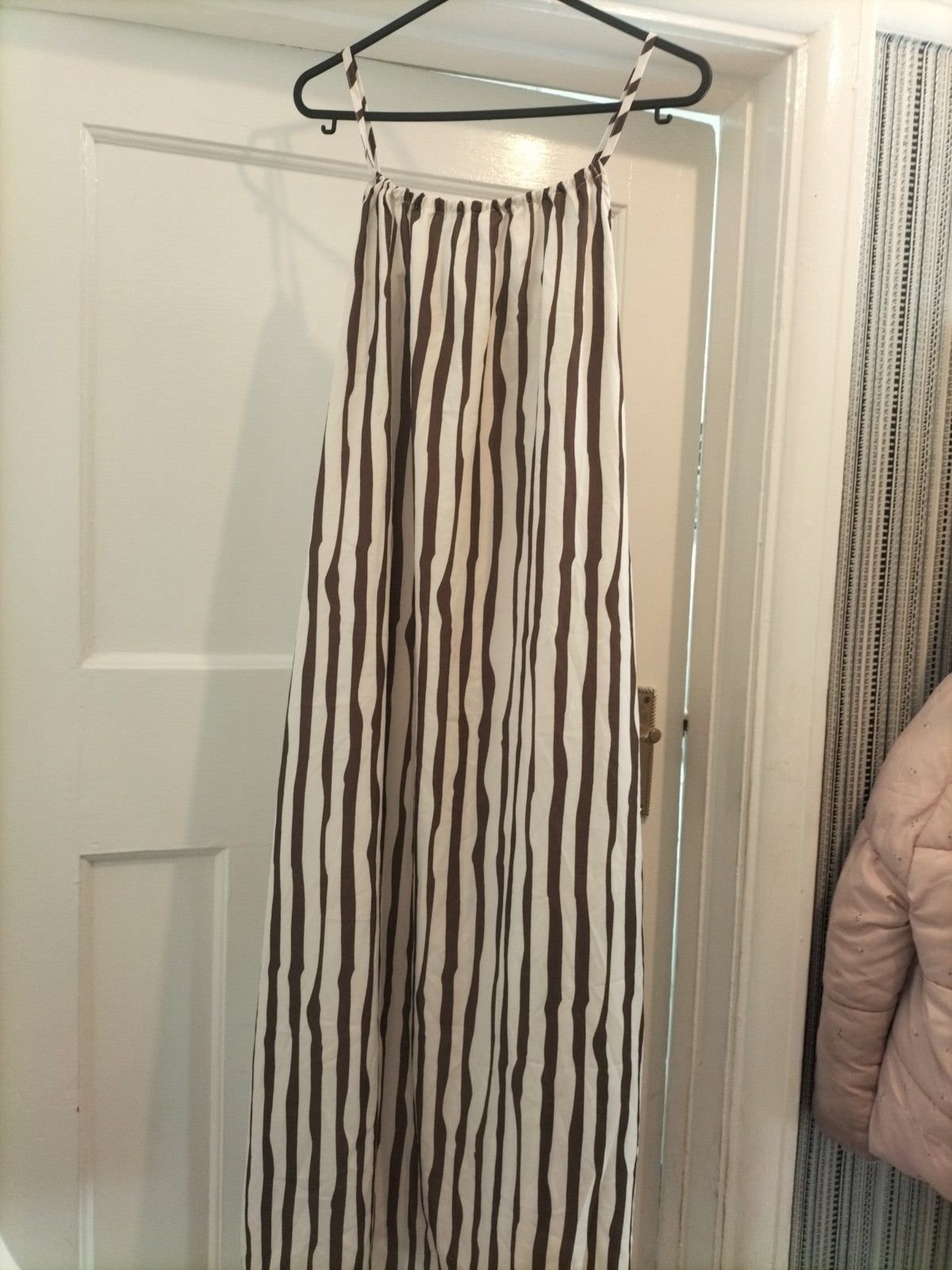 Brand New Ladies Dazy Size Small Brown White Striped Sleeveless Pencil Dress