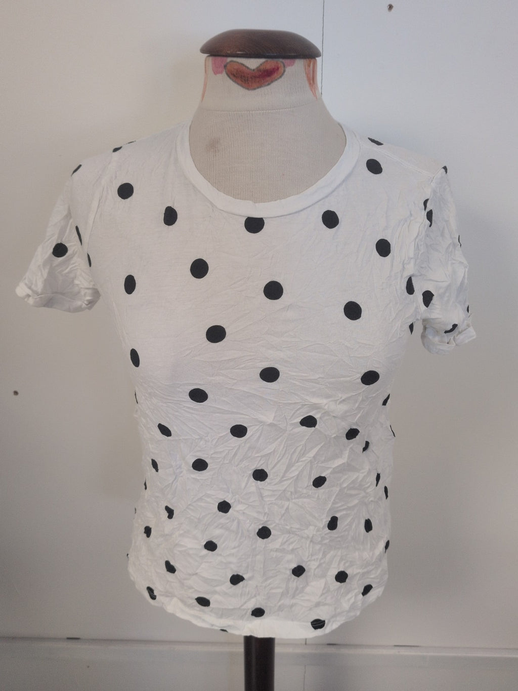 Ladies Tu Size 8 White With Black Spots Round Neck Short Sleeve T-shirt