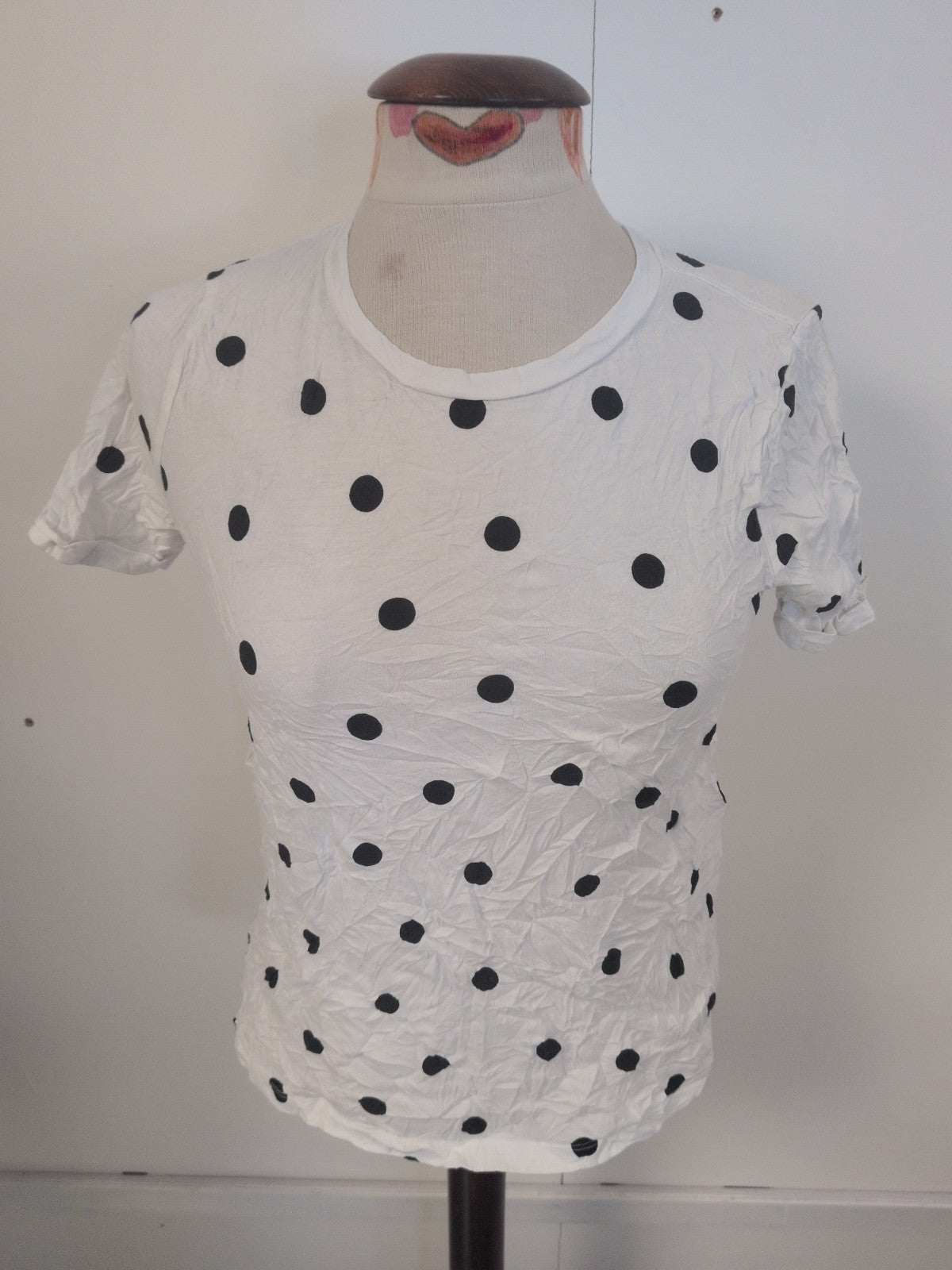 Ladies Tu Size 8 White With Black Spots Round Neck Short Sleeve T-shirt