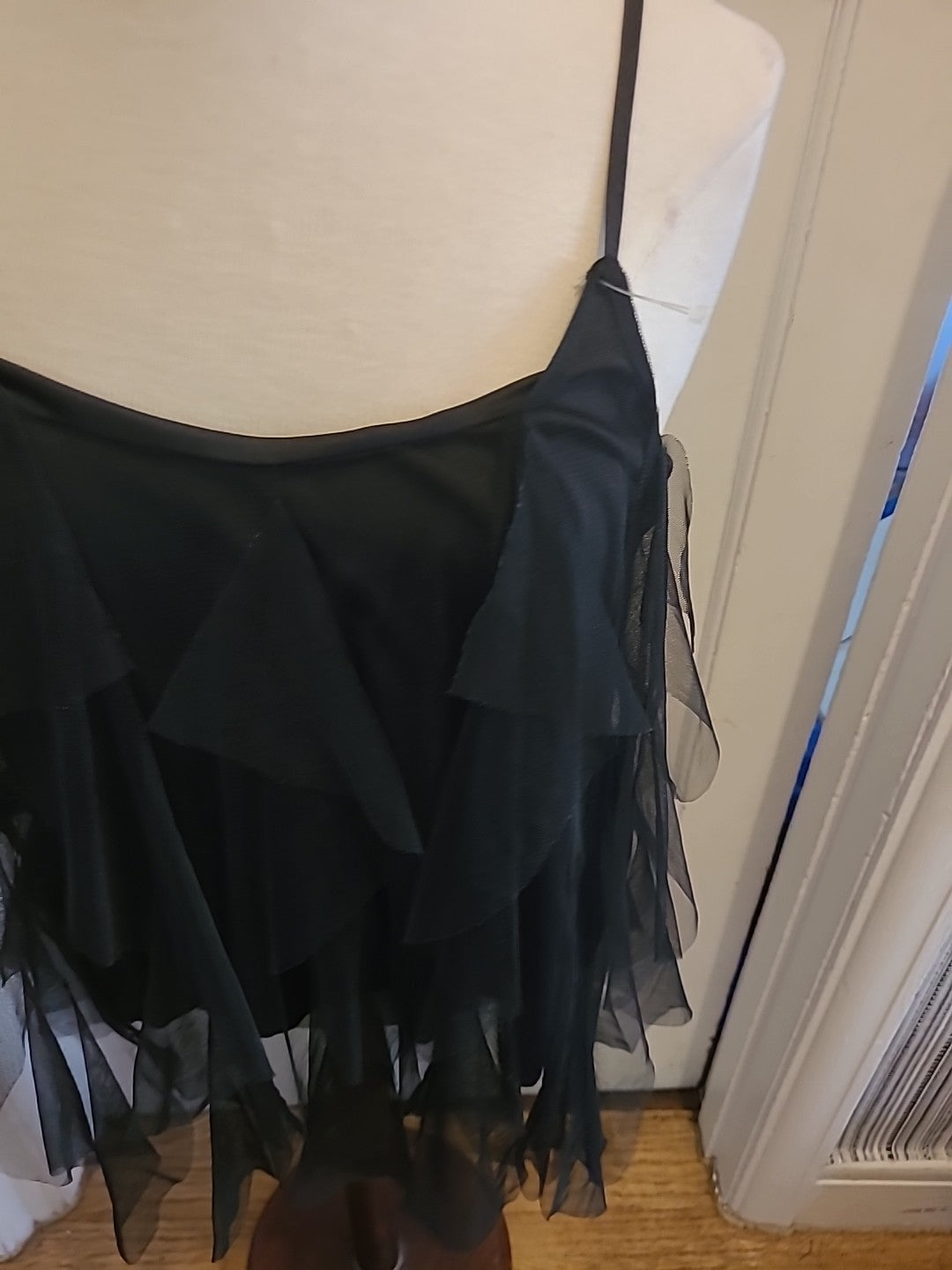 Ladies Cameo Rose Size 10 Black Sleeveless Blouse