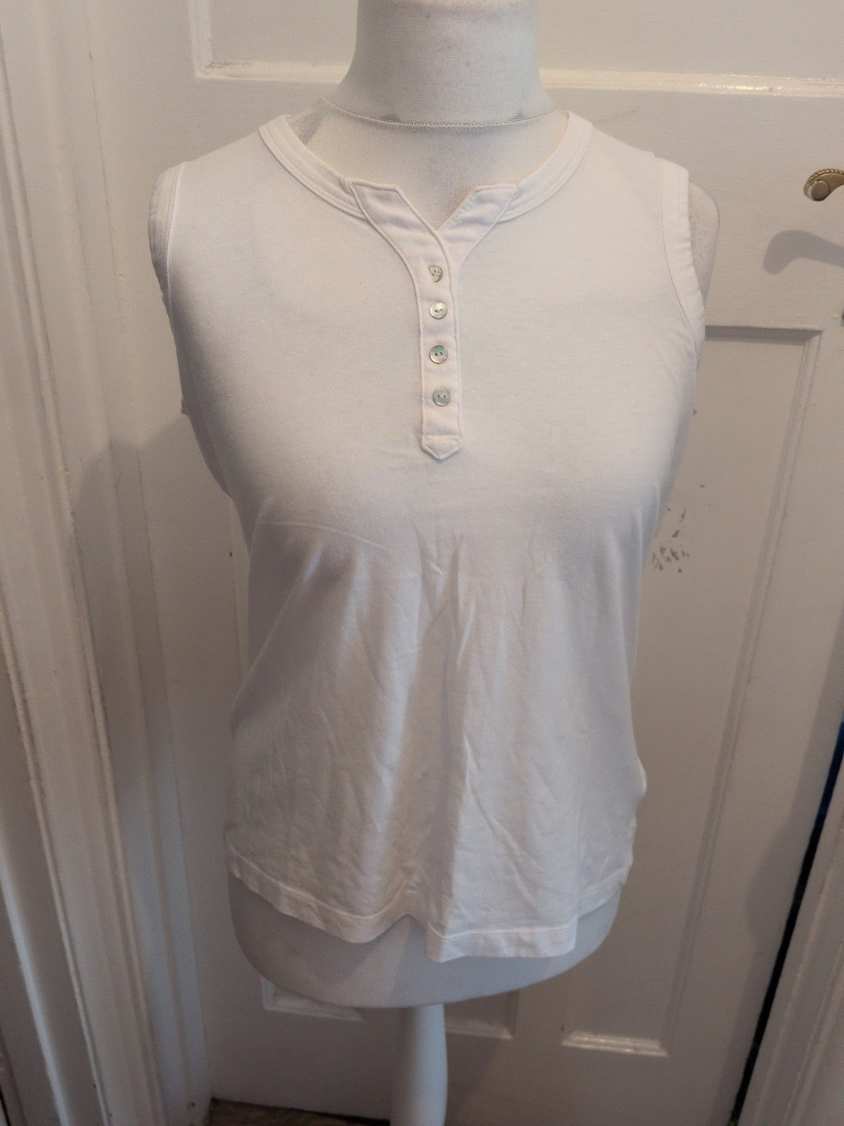16 White Sleeveless Tank Vest Top