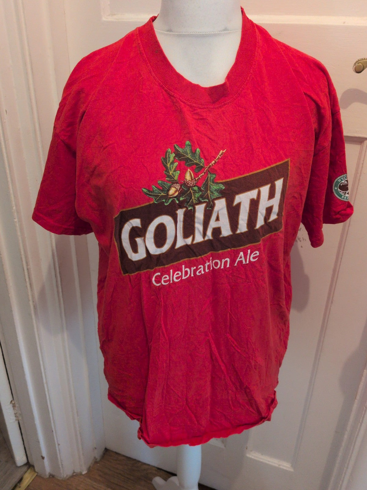 Fruit Of The Loom XL Red Print Goliath T-shirt