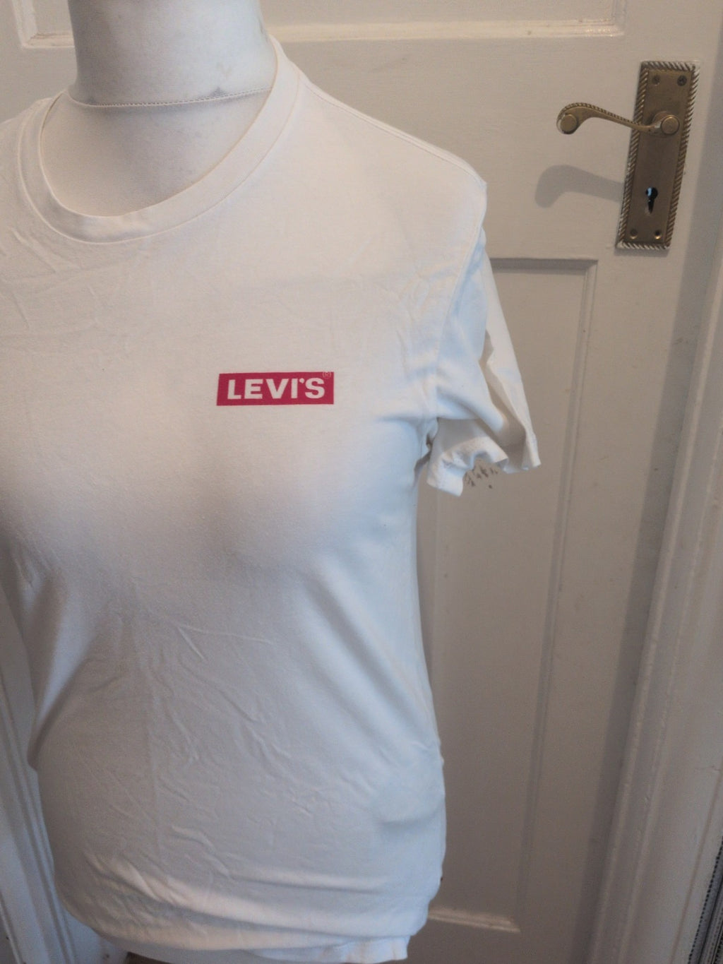 Levis Size Med White T.shirt