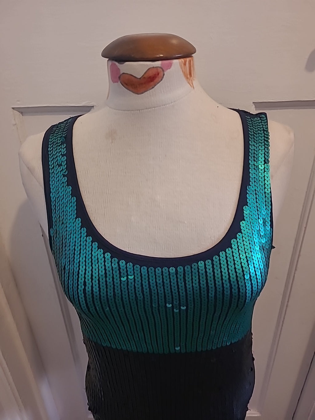 Ladies Evie Size 10 Navy Green Sequin Sleeveless Tank Top(Few Sequins Missing)
