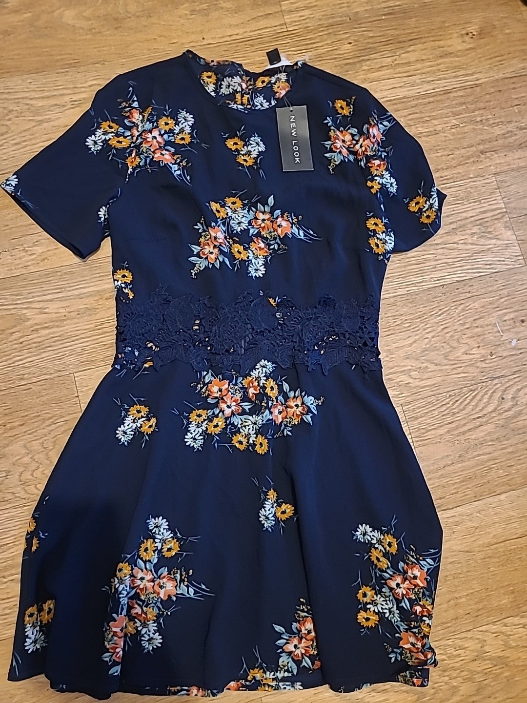 Brand New Ladies New Look Size 10 Navy Floral Short Sleeved Dress