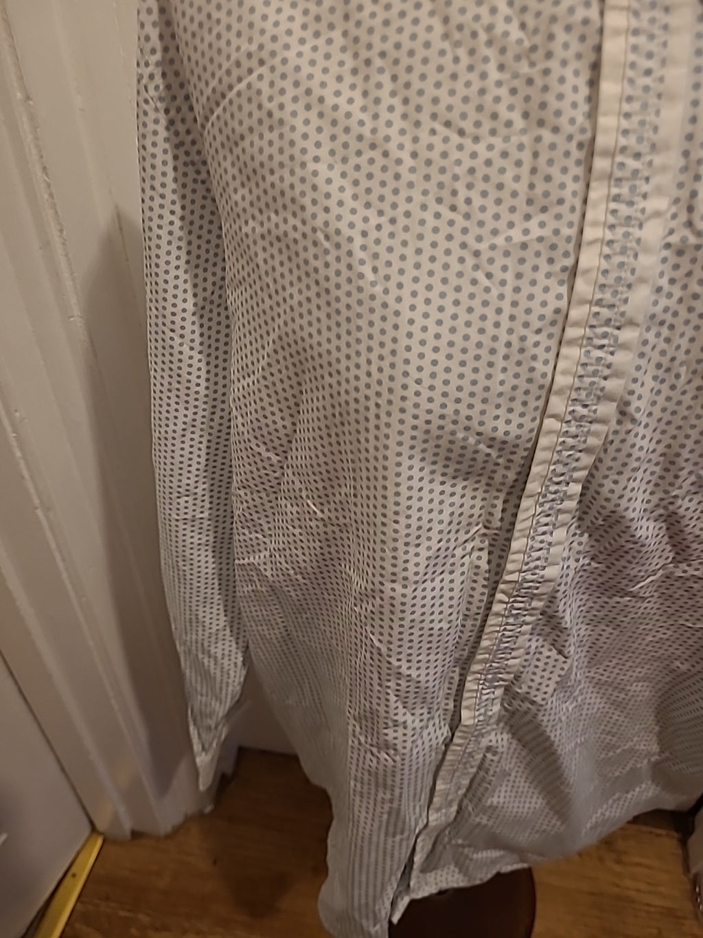 Mens Jeff Banks Size XL Blue/White Spotted Long Sleeved Shirt