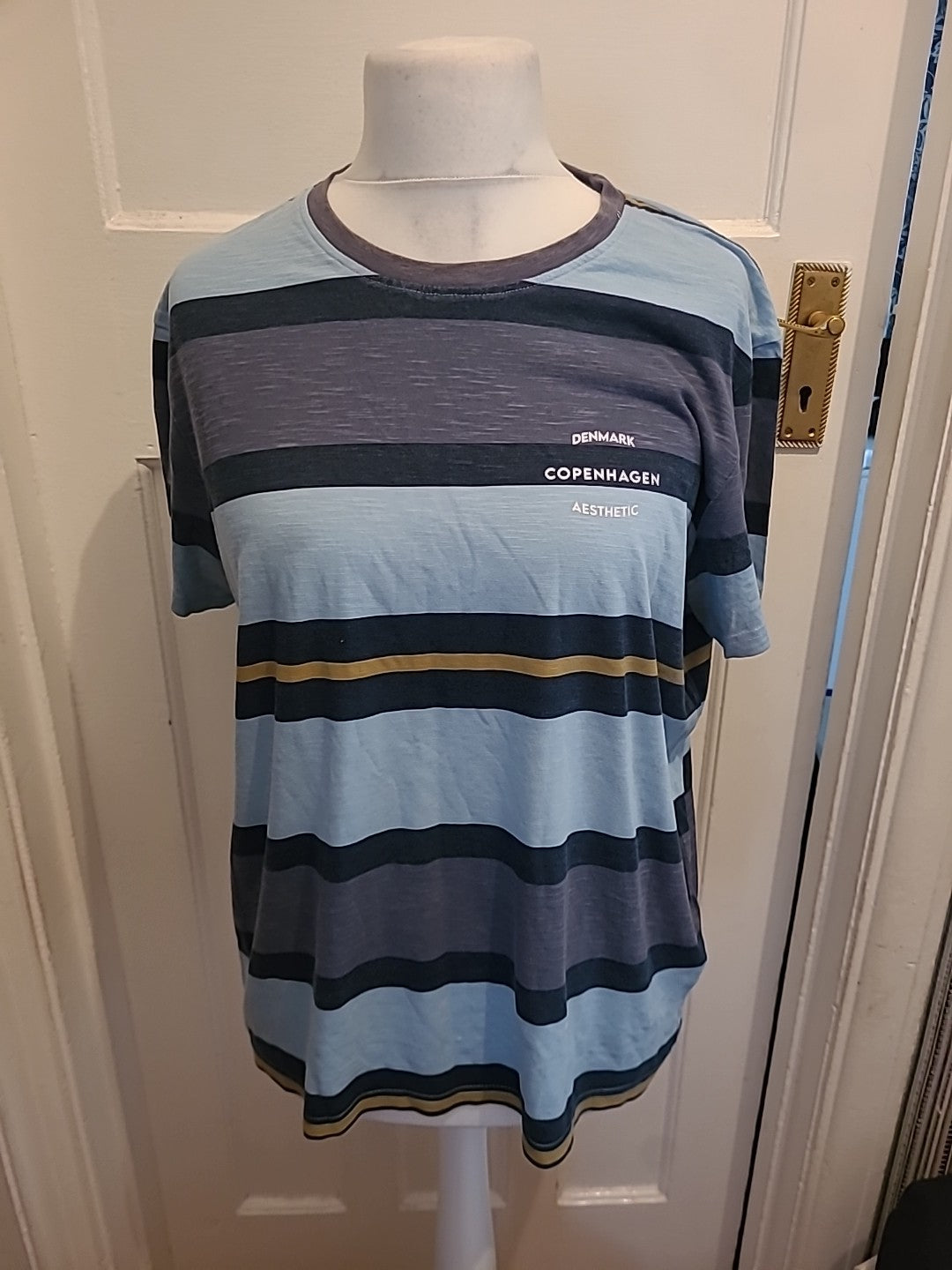 Mens Tu Size L Blue/Grey Striped Short Sleeved Tshirt