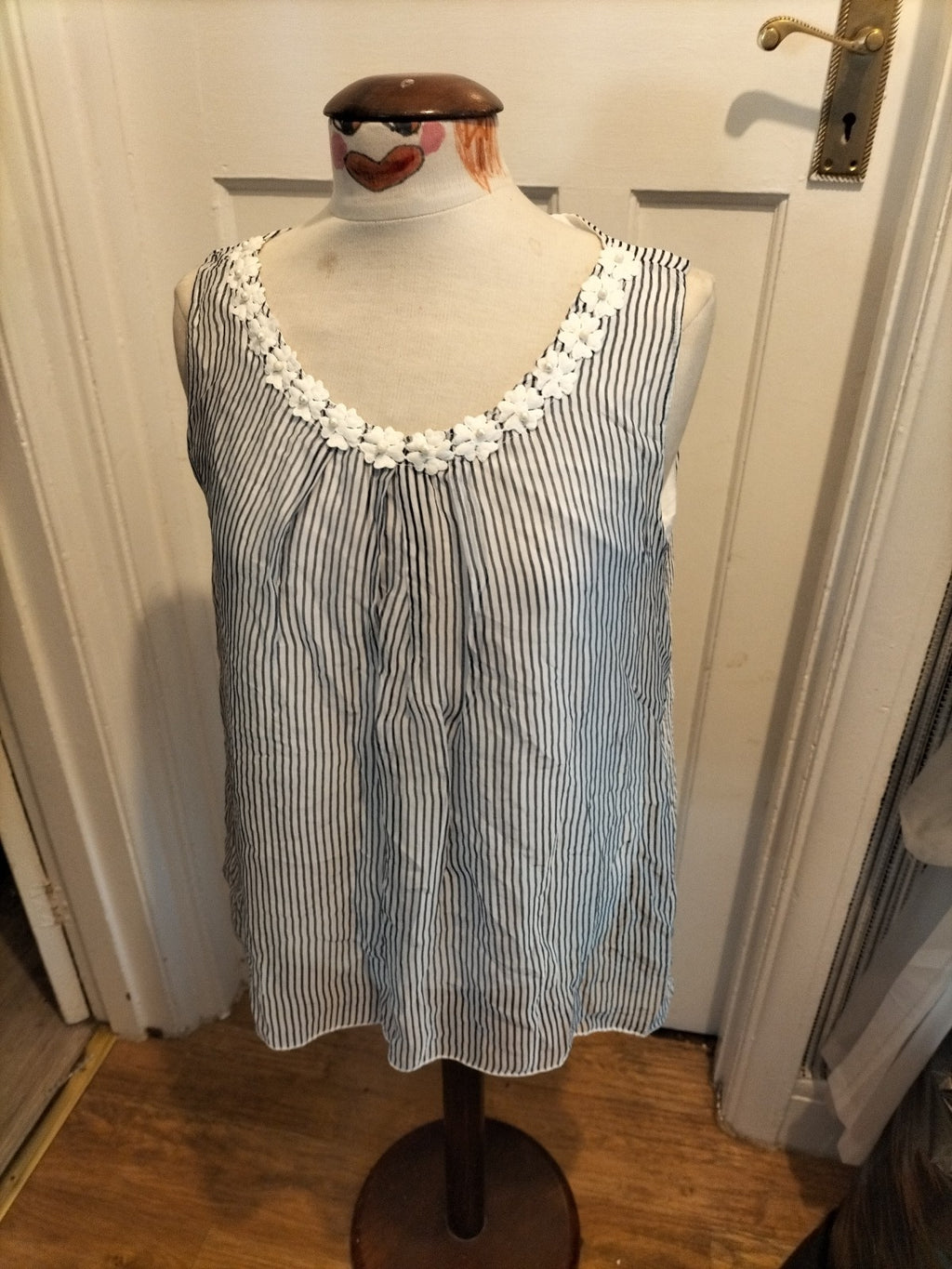 Ladies Rosemarine Size Large Striped Lined Sleeveless Blouse