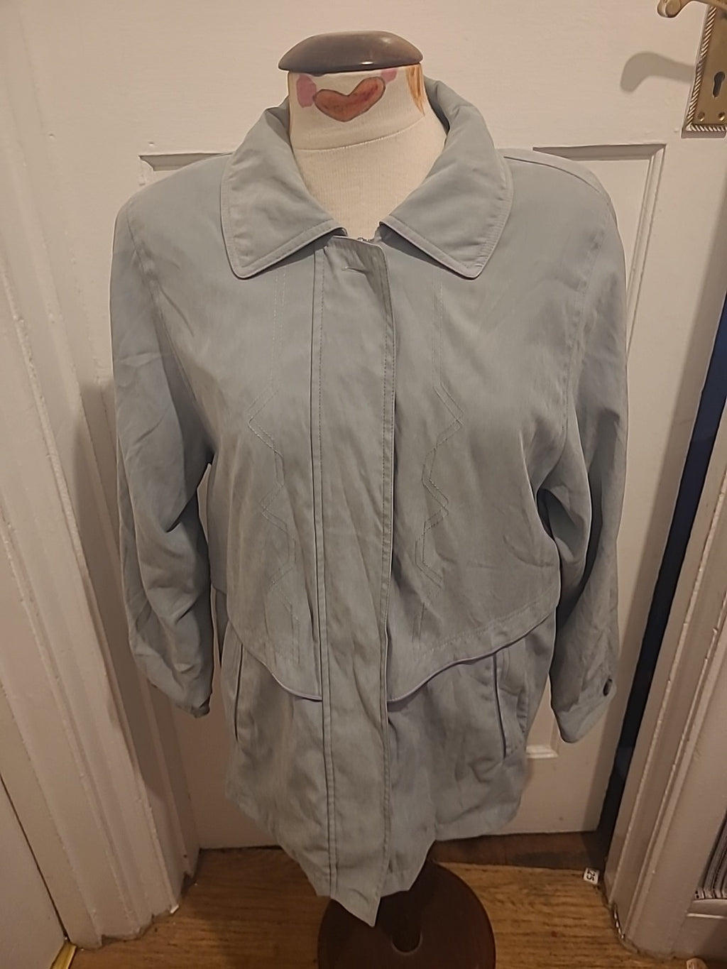Ladies Berkertex Size 10-12 Light Green Lined Long Sleeved Jacket Zip Through