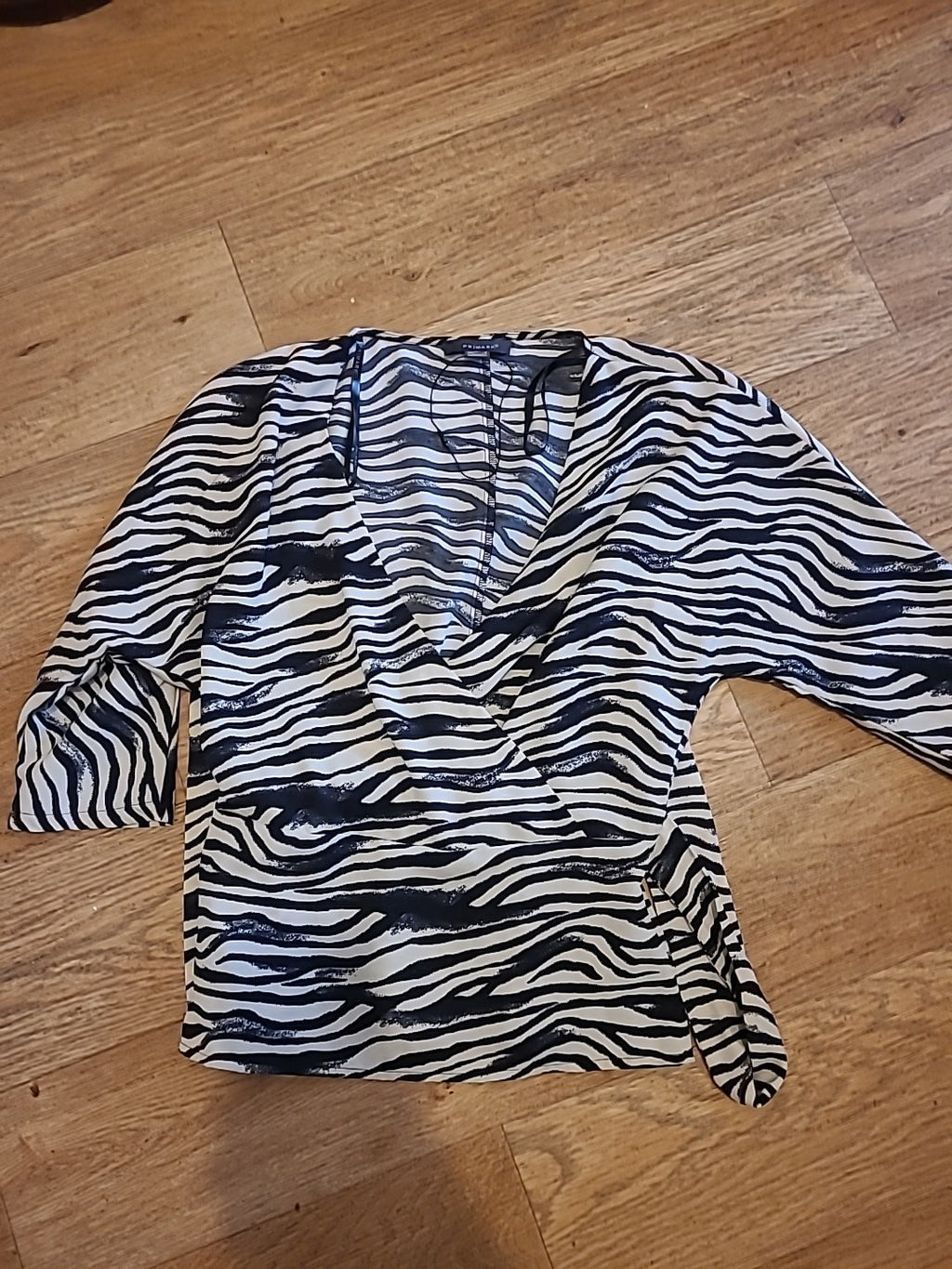Ladies Primark Size 6 Zebra Print Mid Sleeved Blouse