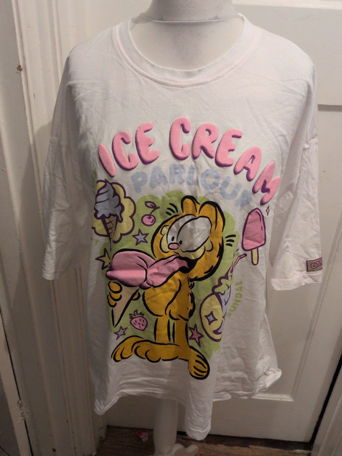 George Pyjama Top 20-22 Garfield Print