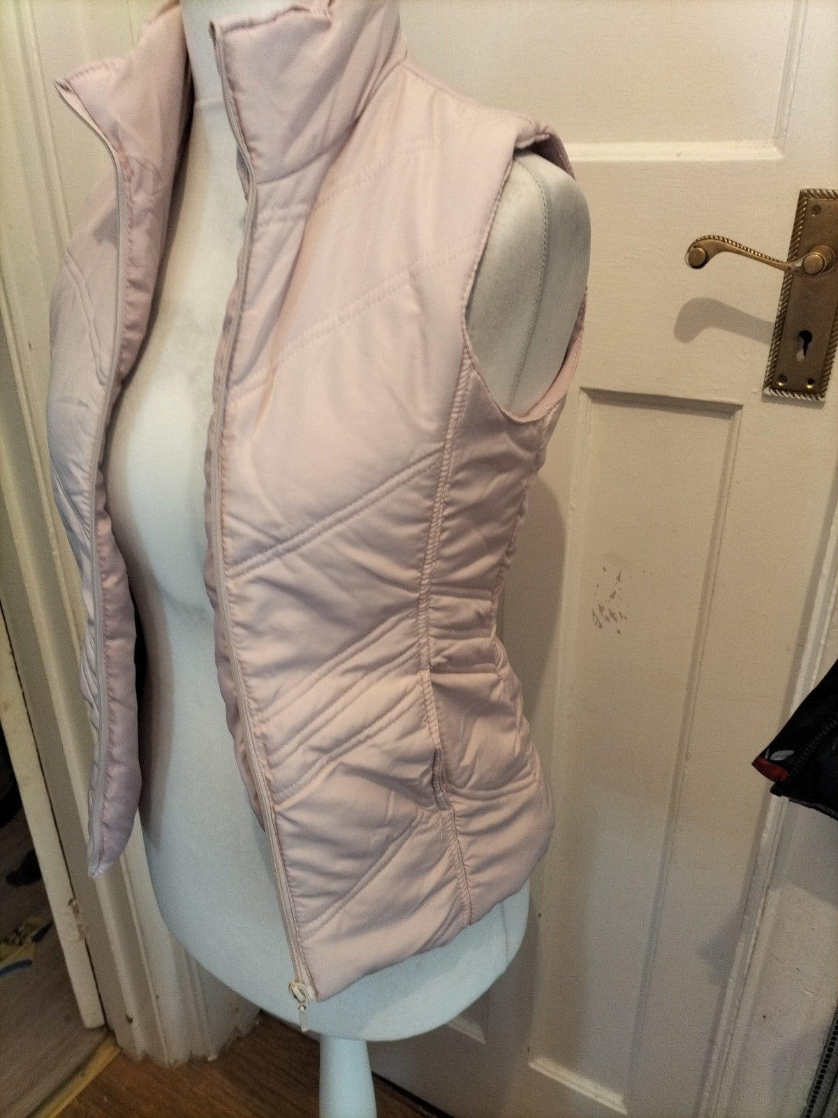 Ladies Mia Moda Size Small Pale Pink Sleeveless Gilet