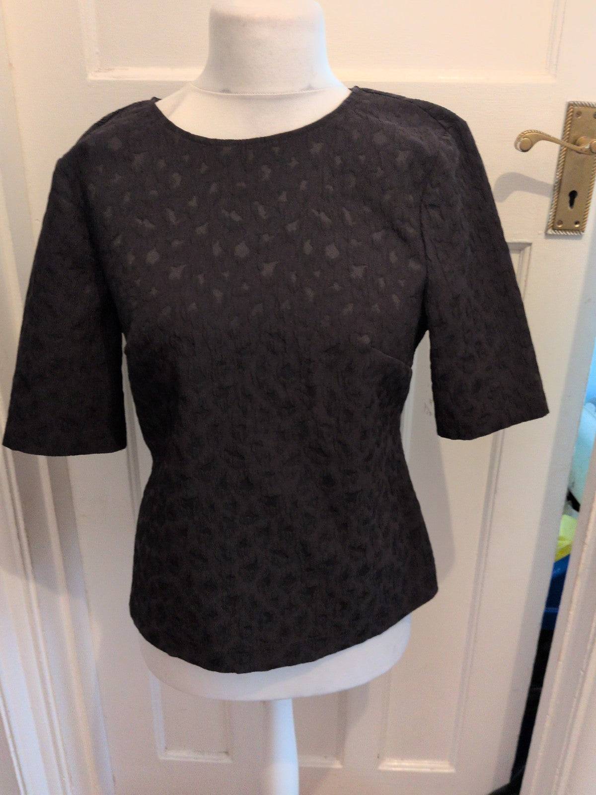 Tu 12 Black Half Sleeve Full Zip Back Blouse