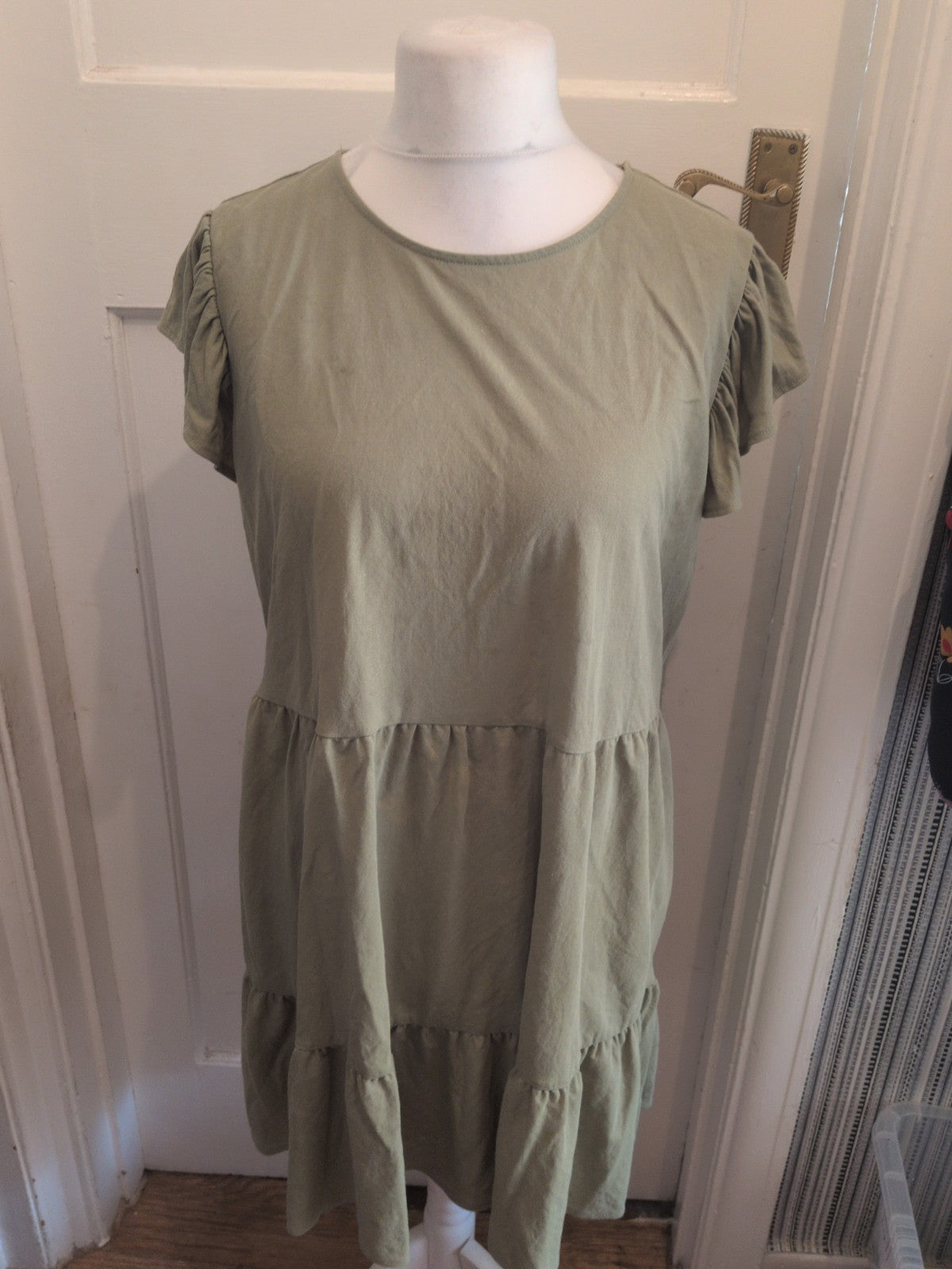 Ladies Primark Size Large Green Round Neck Short Sleeve Dress