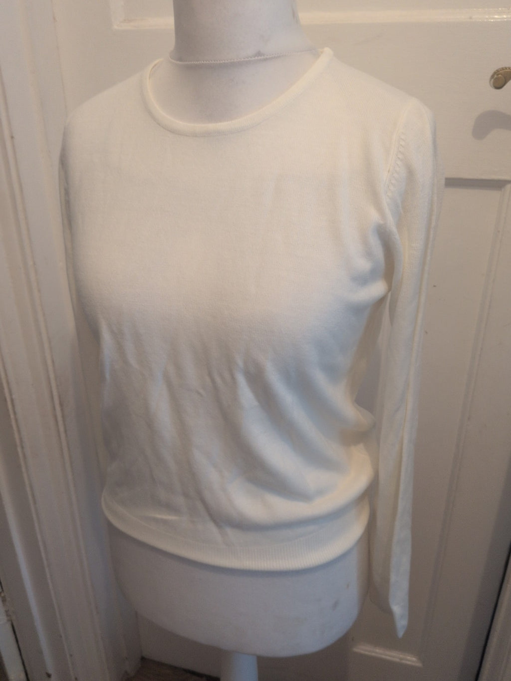 Ladies Marks And Spencer Size 12 Cream Long Sleeve Lightweight Jumper