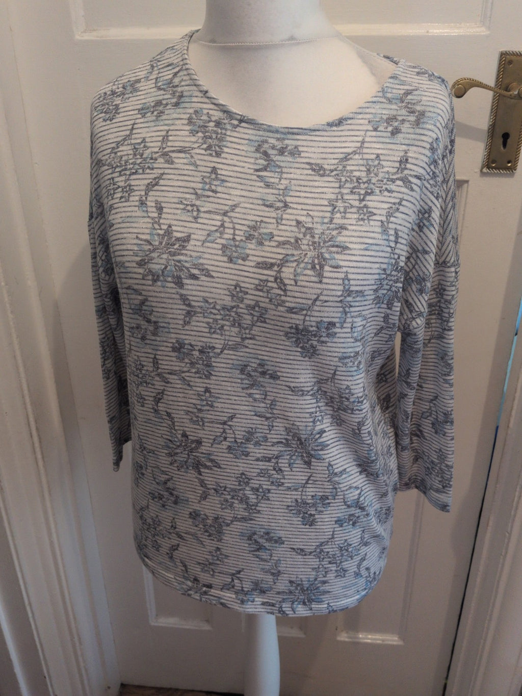 Tu 10 Blue White Striped Floral Long Sleeve Blouse