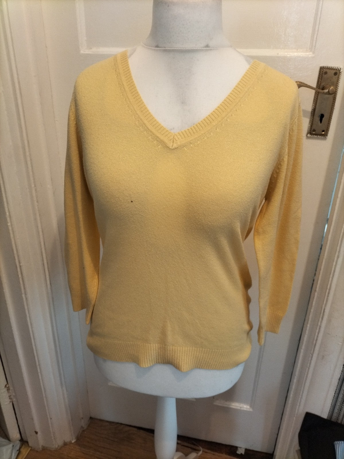 Ladies H&M Size L Yellow Ribbed Hem And Cuff Long Sleeved Blouse