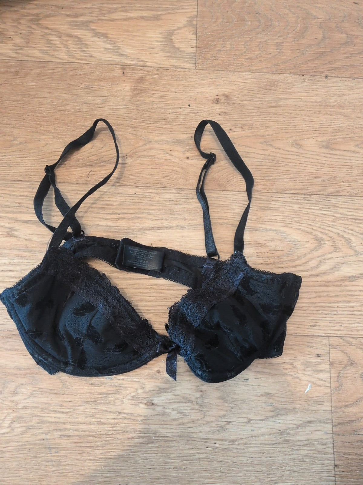 Knickerbox 32b Black Lacey Bra No Pad Has Wired
