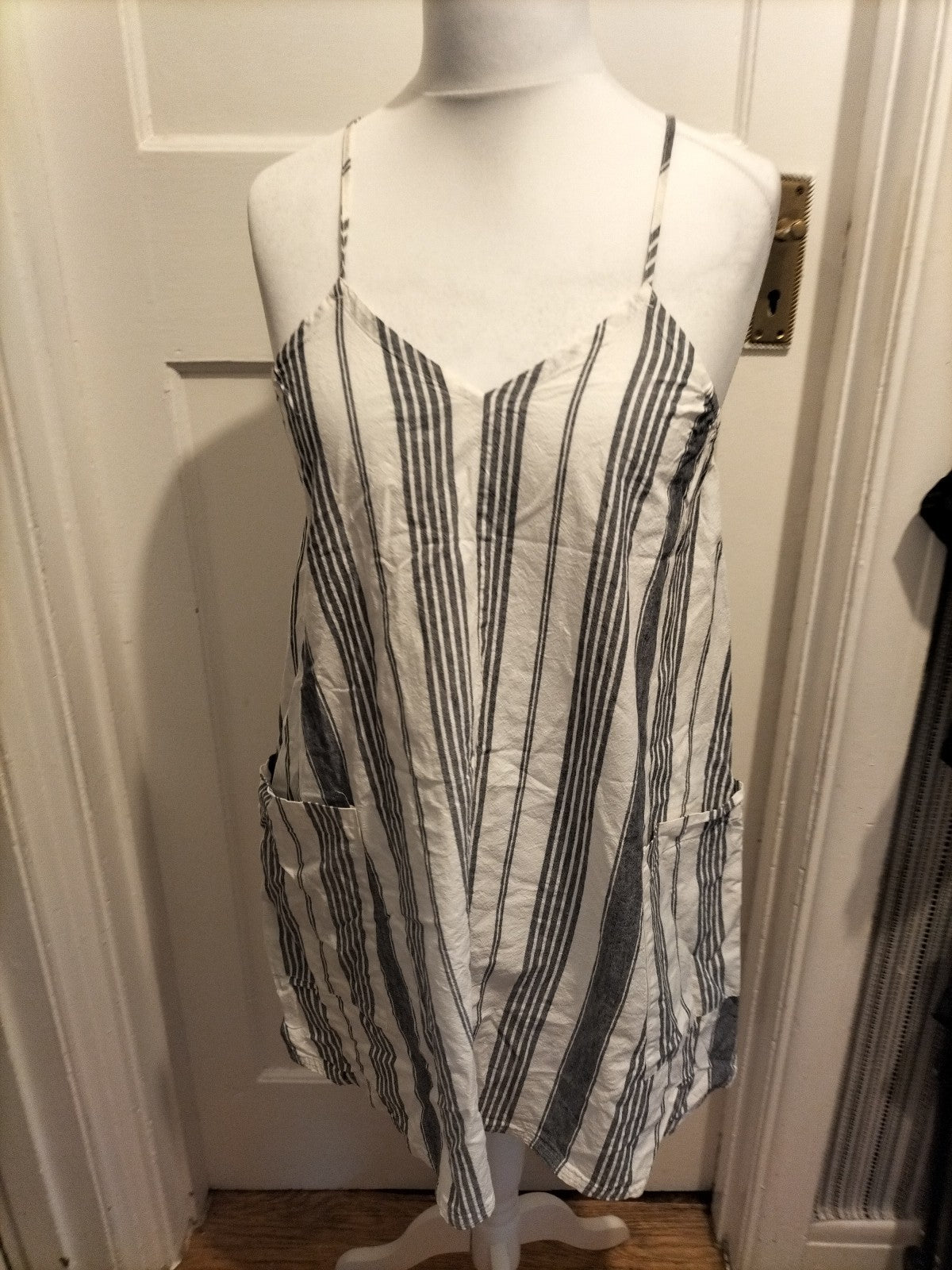 Ladies Debenhams Size Small Grey And White Striped Sleeveless Top