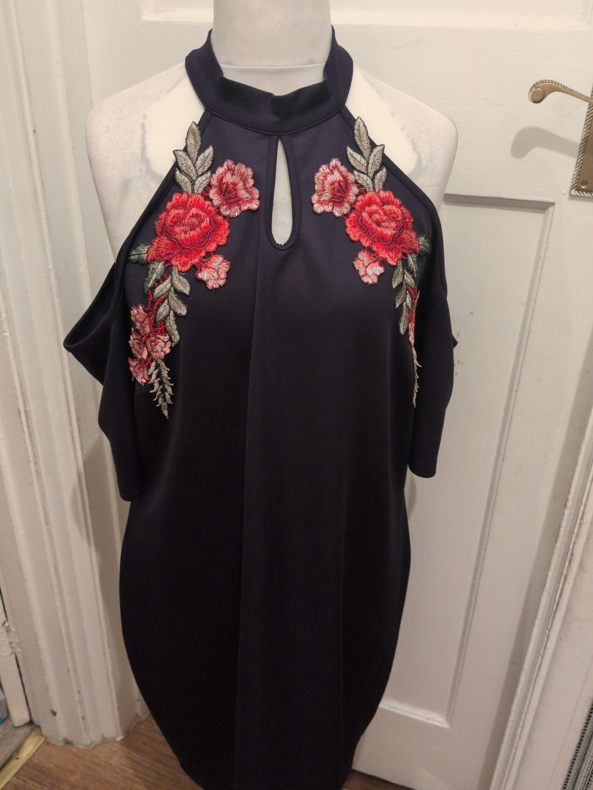 Ladies Size XL Purple Flower Embroidery Open Shoulder Short Sleeve Dress