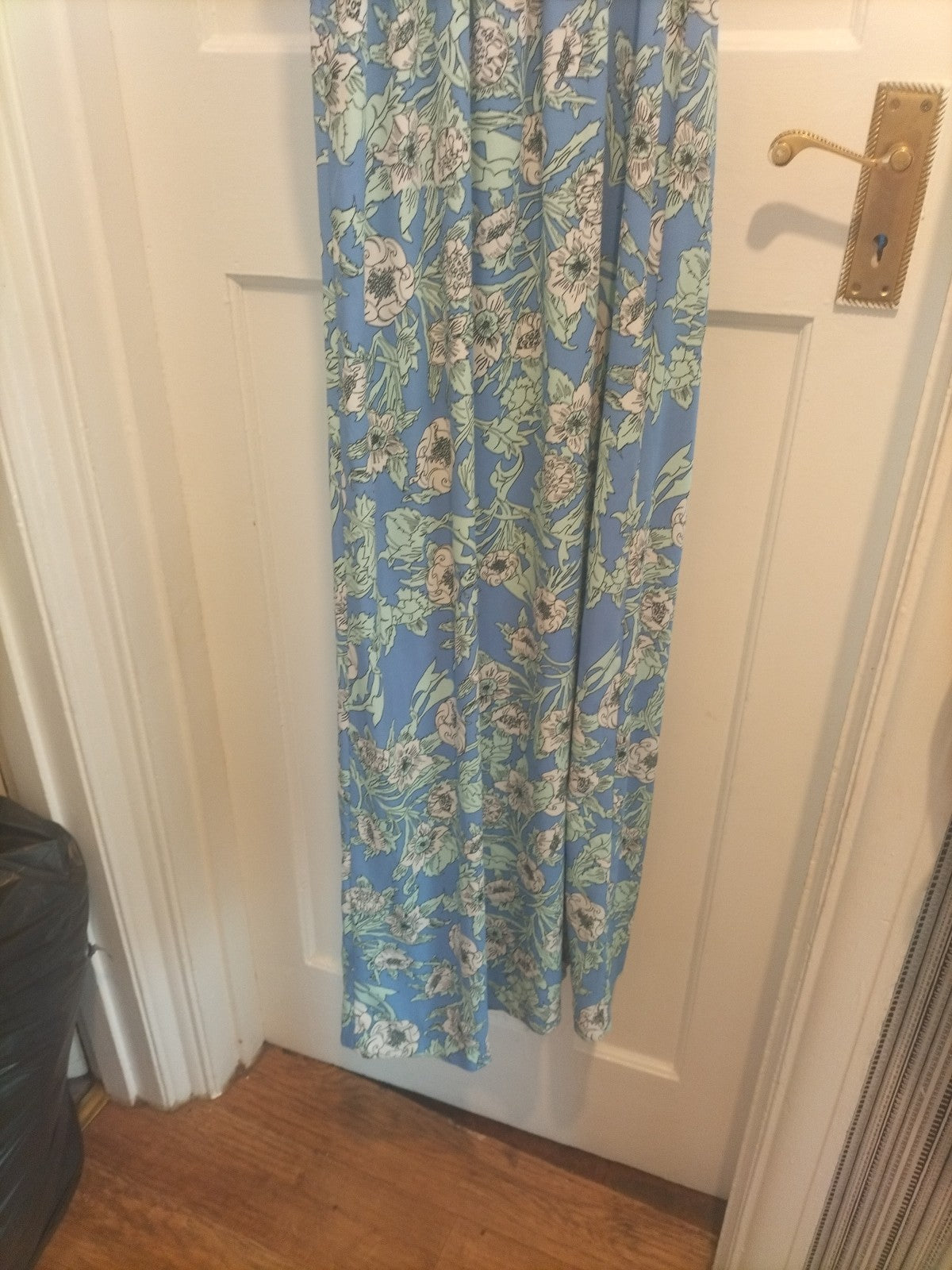Ladies H&M Size 8 Blue White Sleeveless Super Long Length Dress