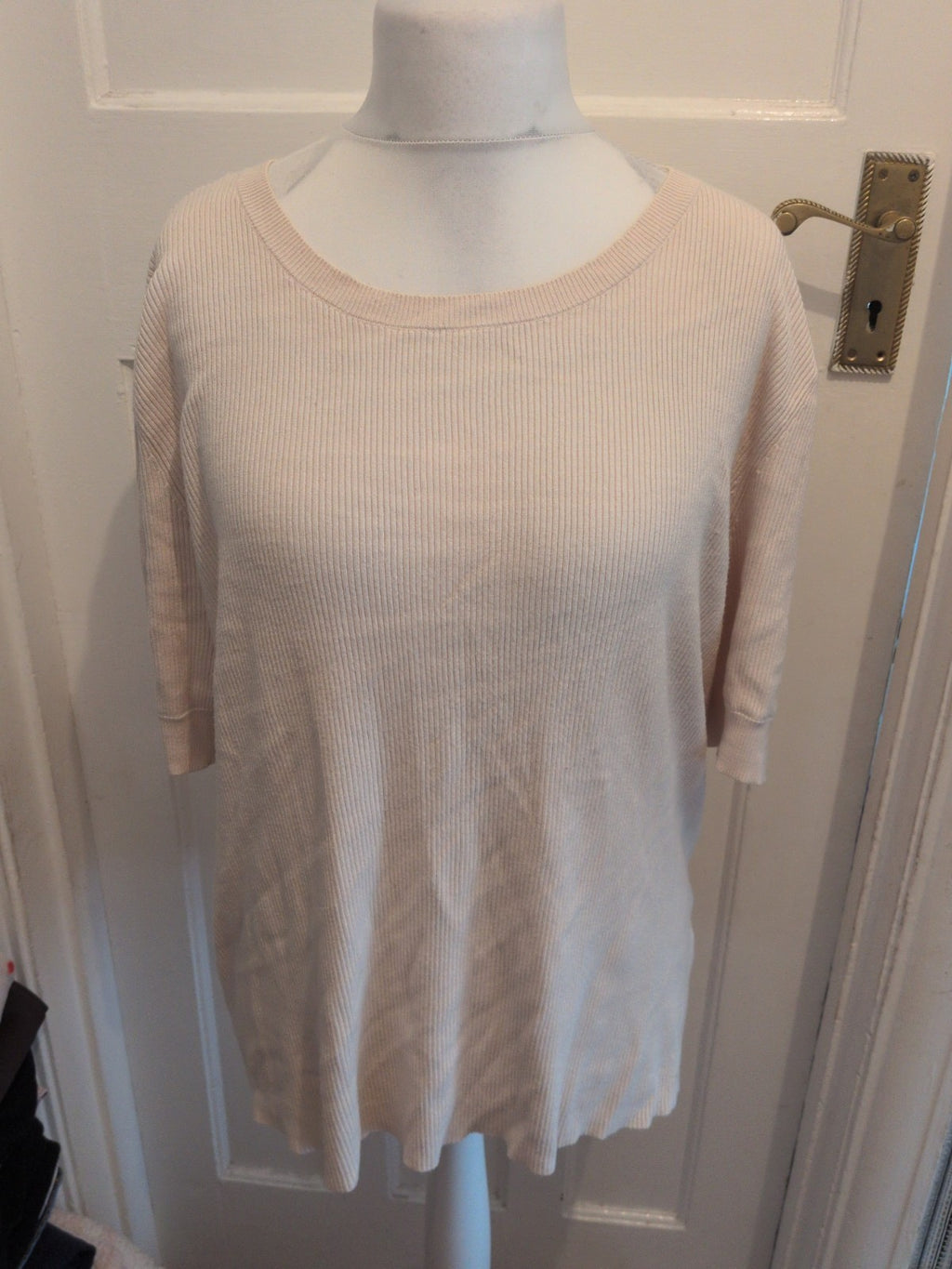 Damart 22/24 Pale Beige Short Sleeve Ribbed Short Sleeve Blouse