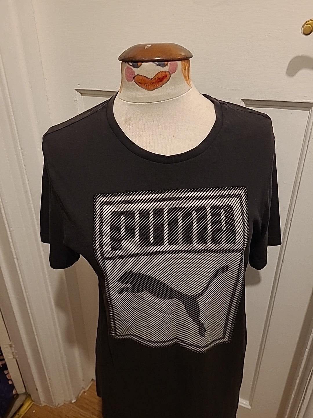 Mens Puma Size Small Black Printed Tshirt Short Sleeved