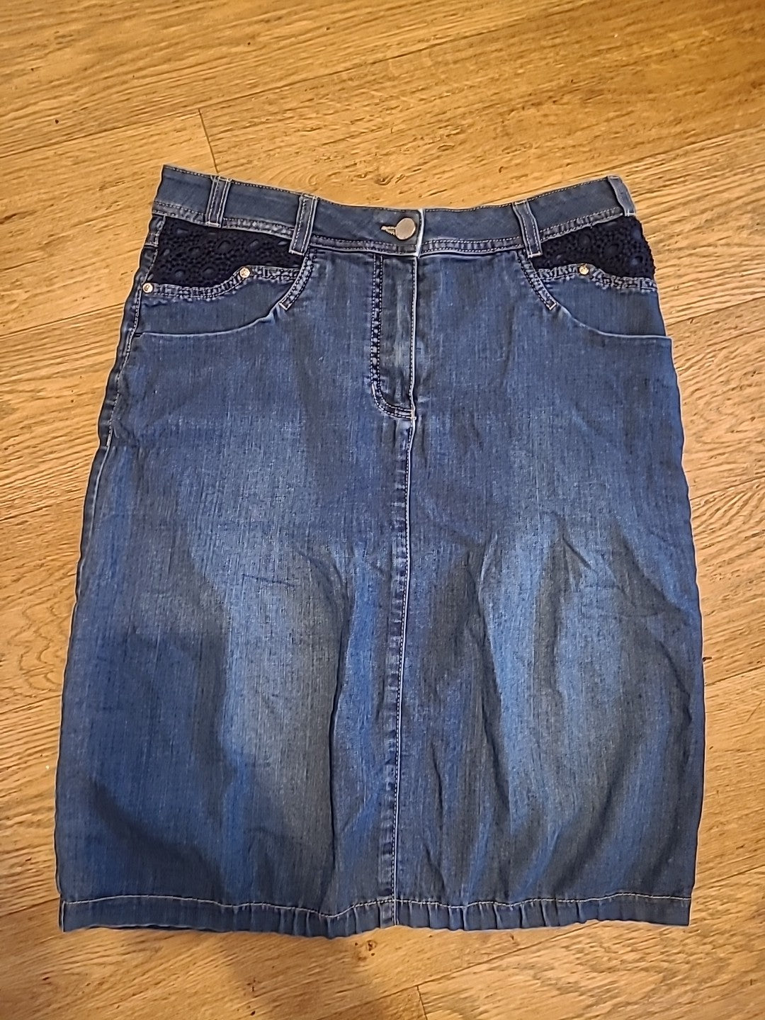 Ladies Basler Size Medium Midi Denim Skirt