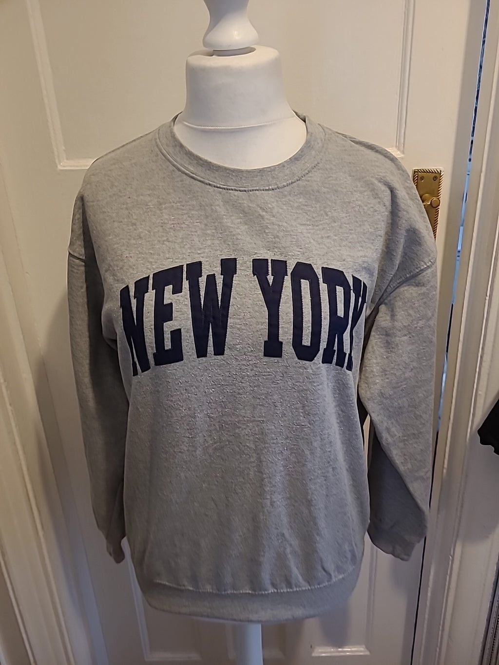 Ladies New York Popular Size Medium Pullover Jumper