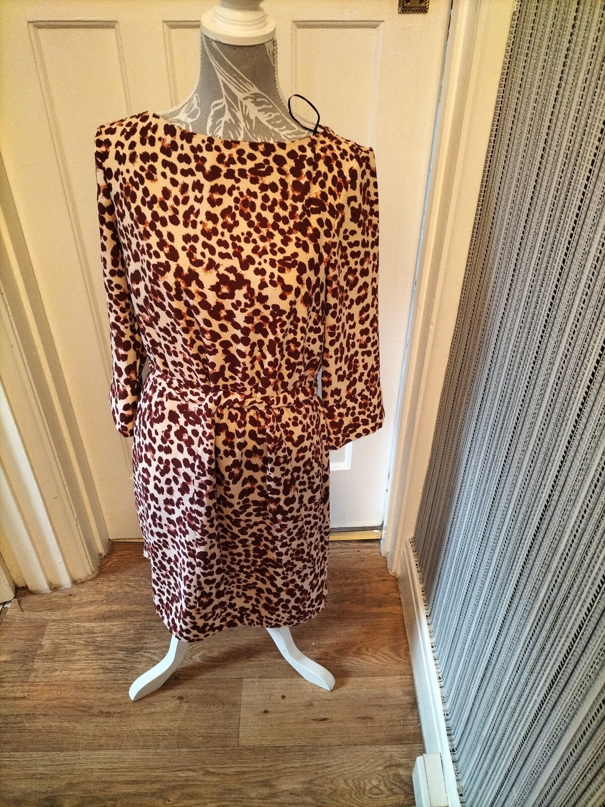 Ladies H+M Size 10 Leopard Print Mid Sleeved Dress