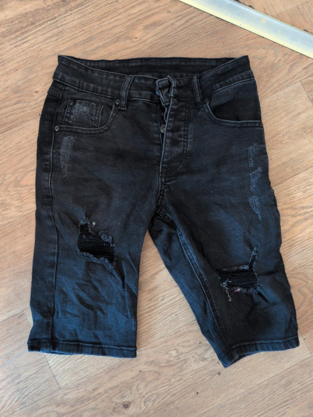 Kwd 28" Black Ripped Denim Shorts