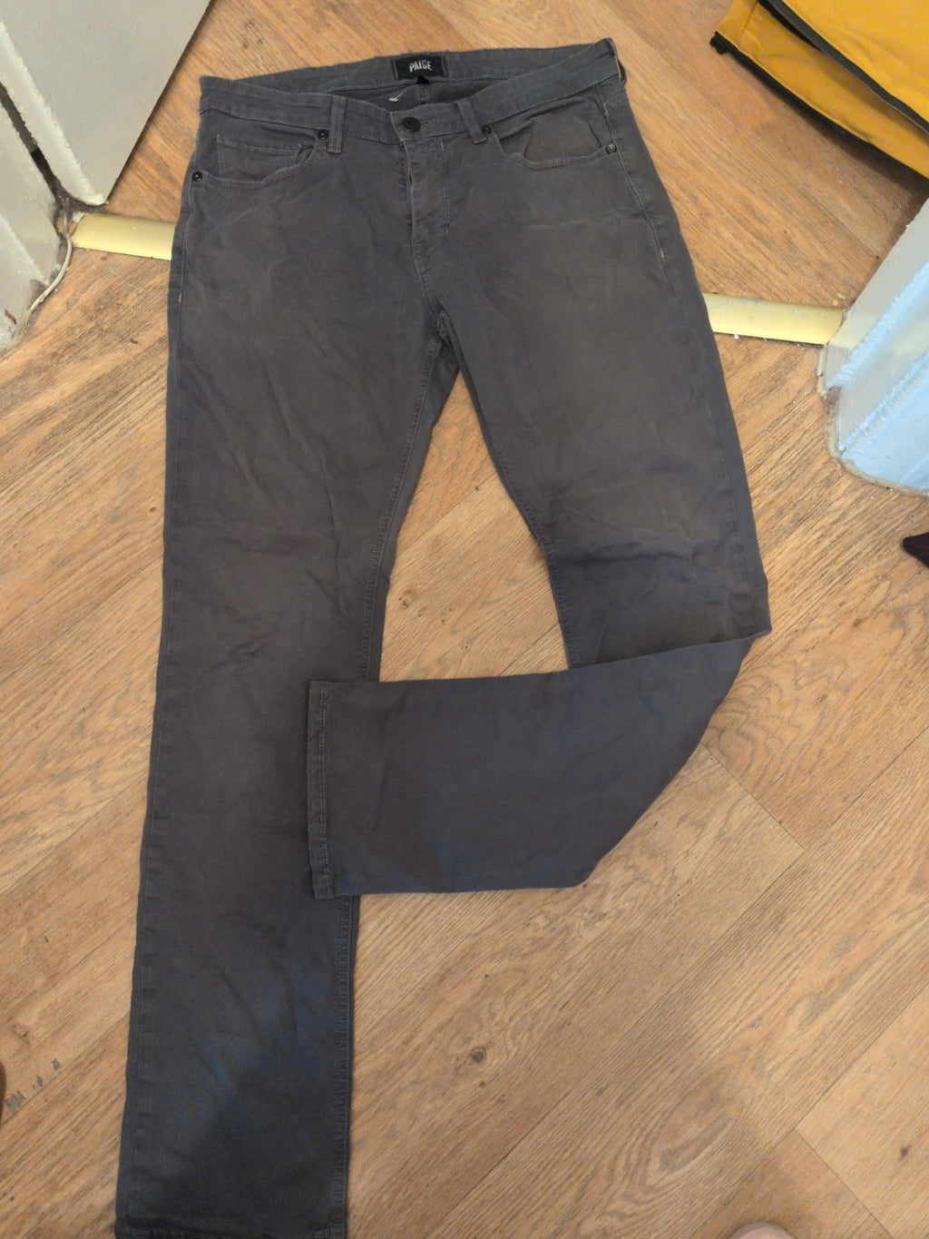 Paige 32 Denim Jeans Soft Grey