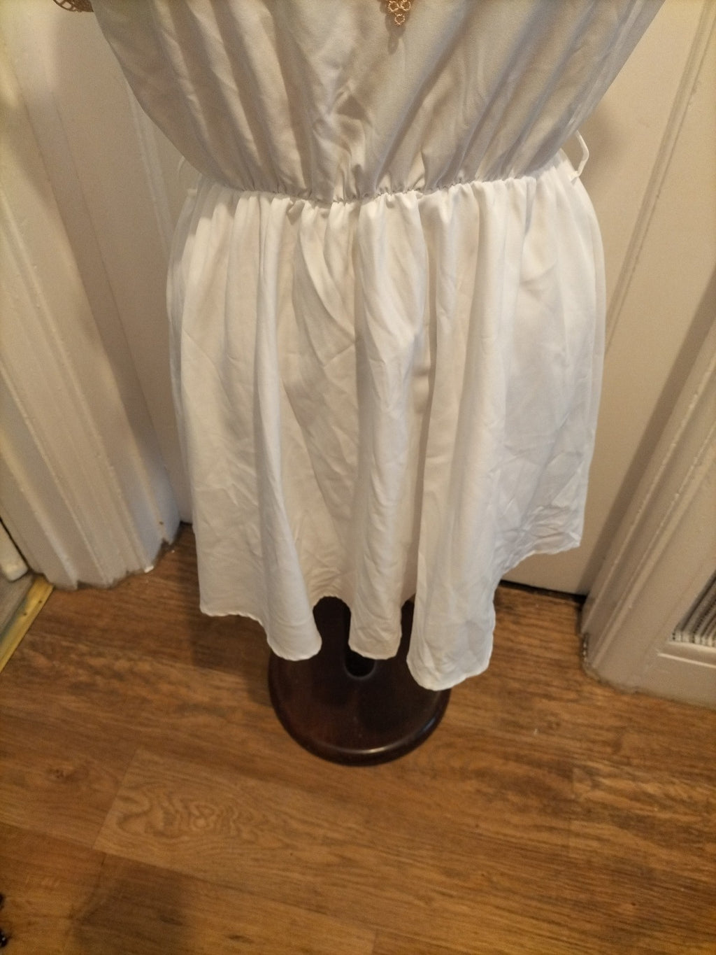 Ladies Size Medium White Beige V Neck Dress