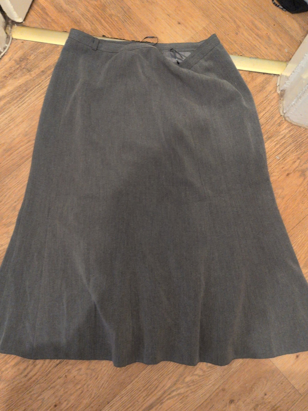 H&O Classic 18 Grey Long Flare Lined Skirt