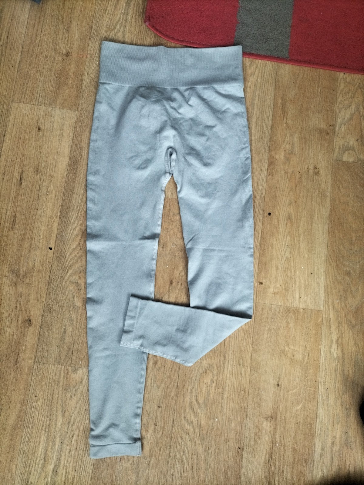 Ladies Size M Grey Ribbed Gym Leggings