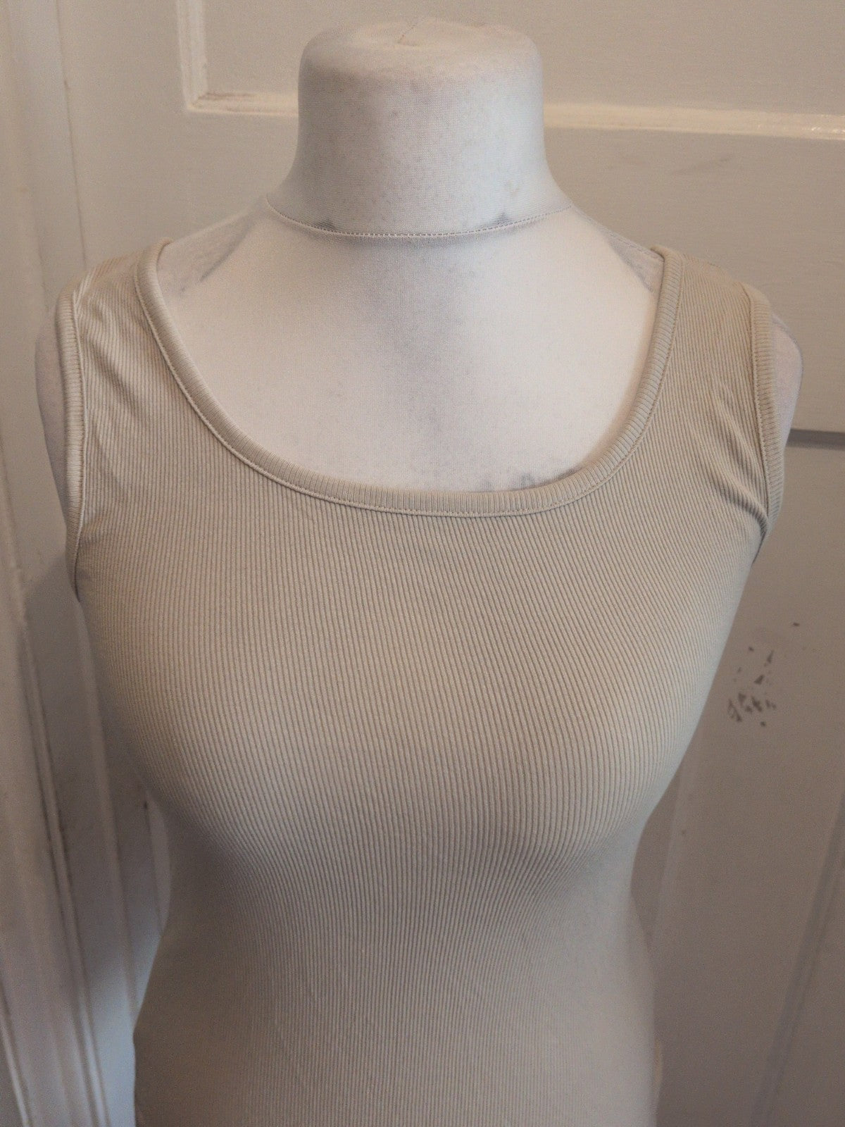 Ladies Esmara Size Small Beige Brush Rib Sleeveless Tank Vest T-shirt