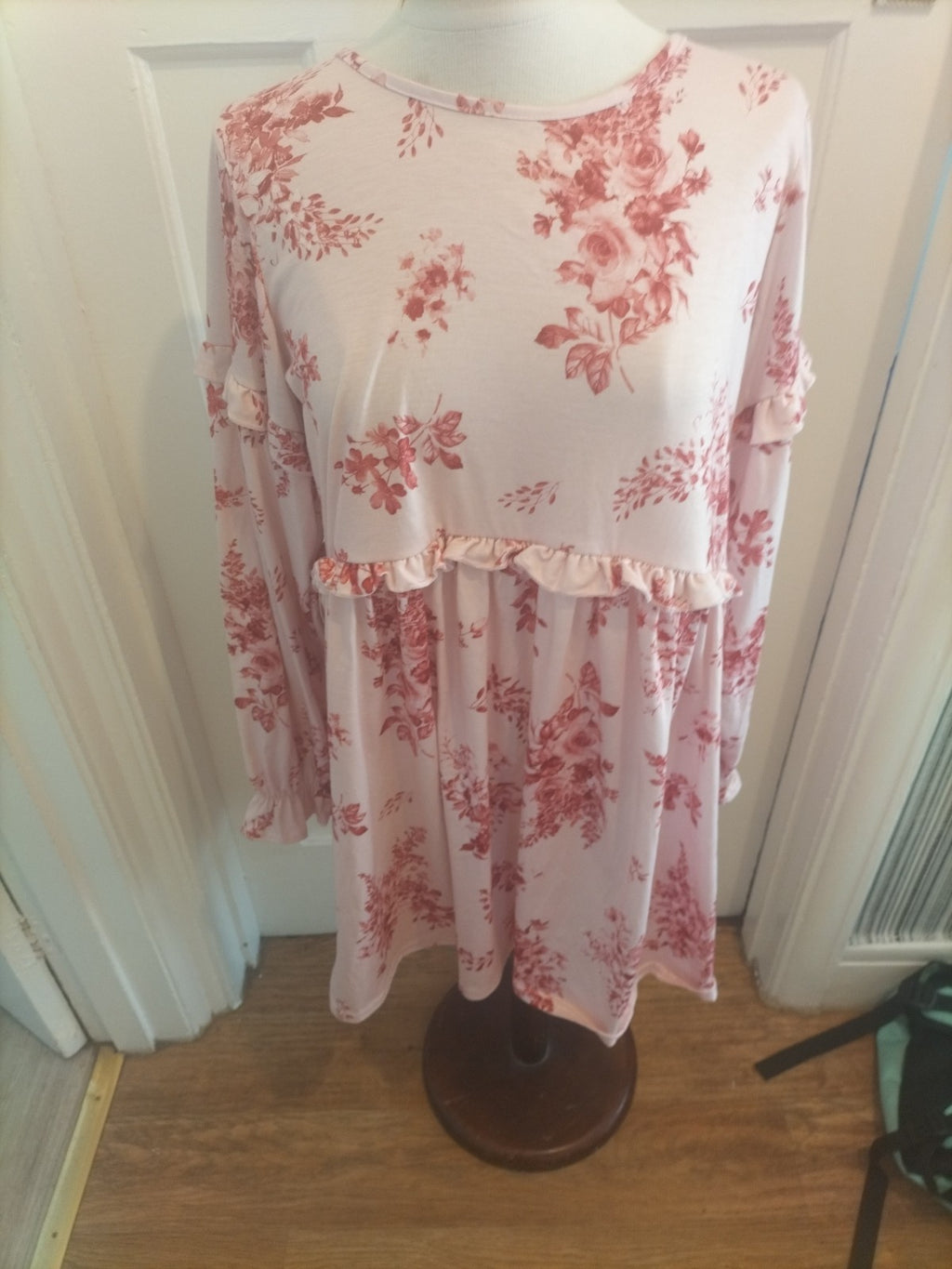 Ladies In The Style Size 12 Pink Toned Floral Long Sleeved Dress