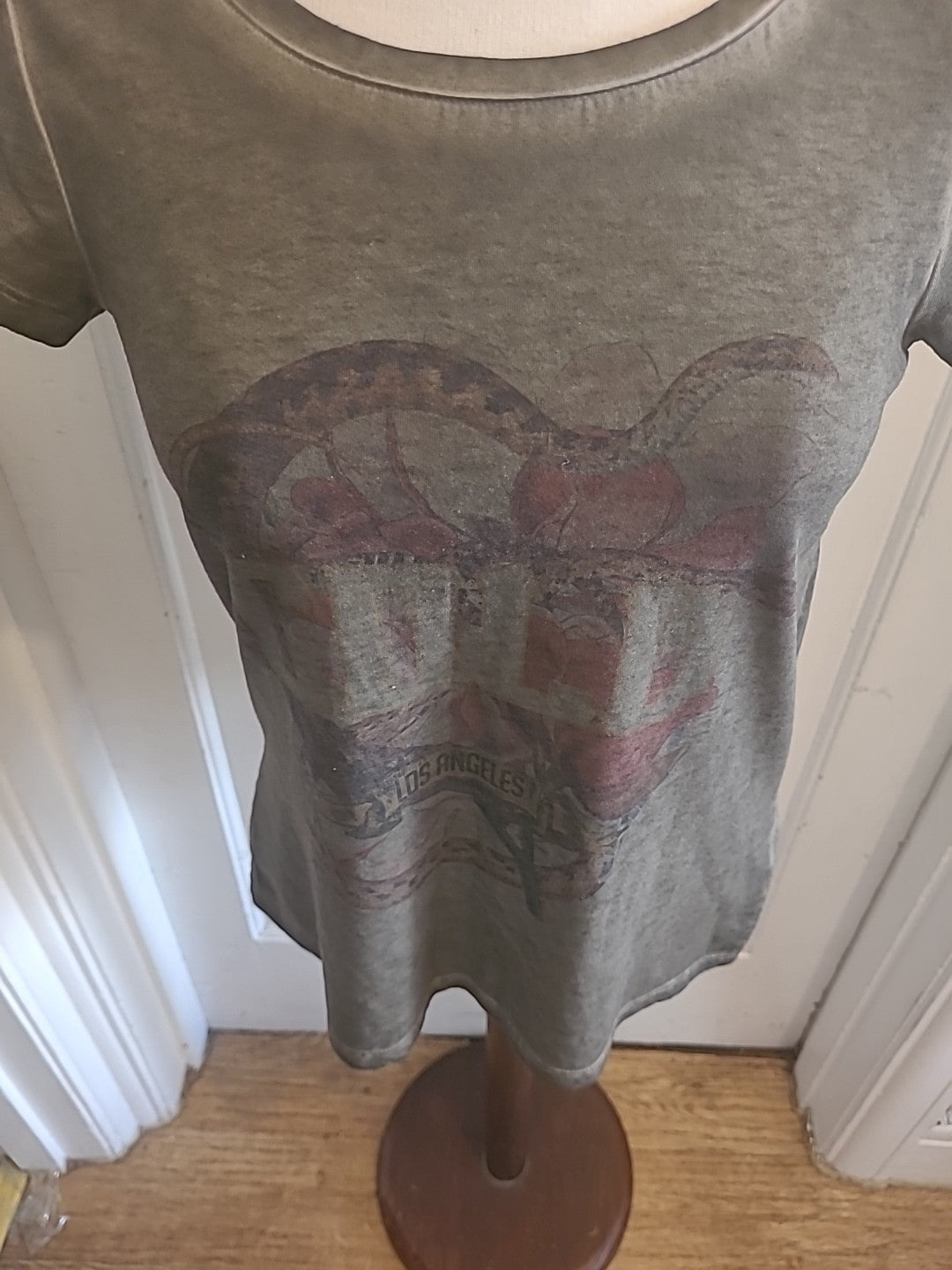 Ladies Culture Size Small Grey Khaki Short Sleeved Tshirt