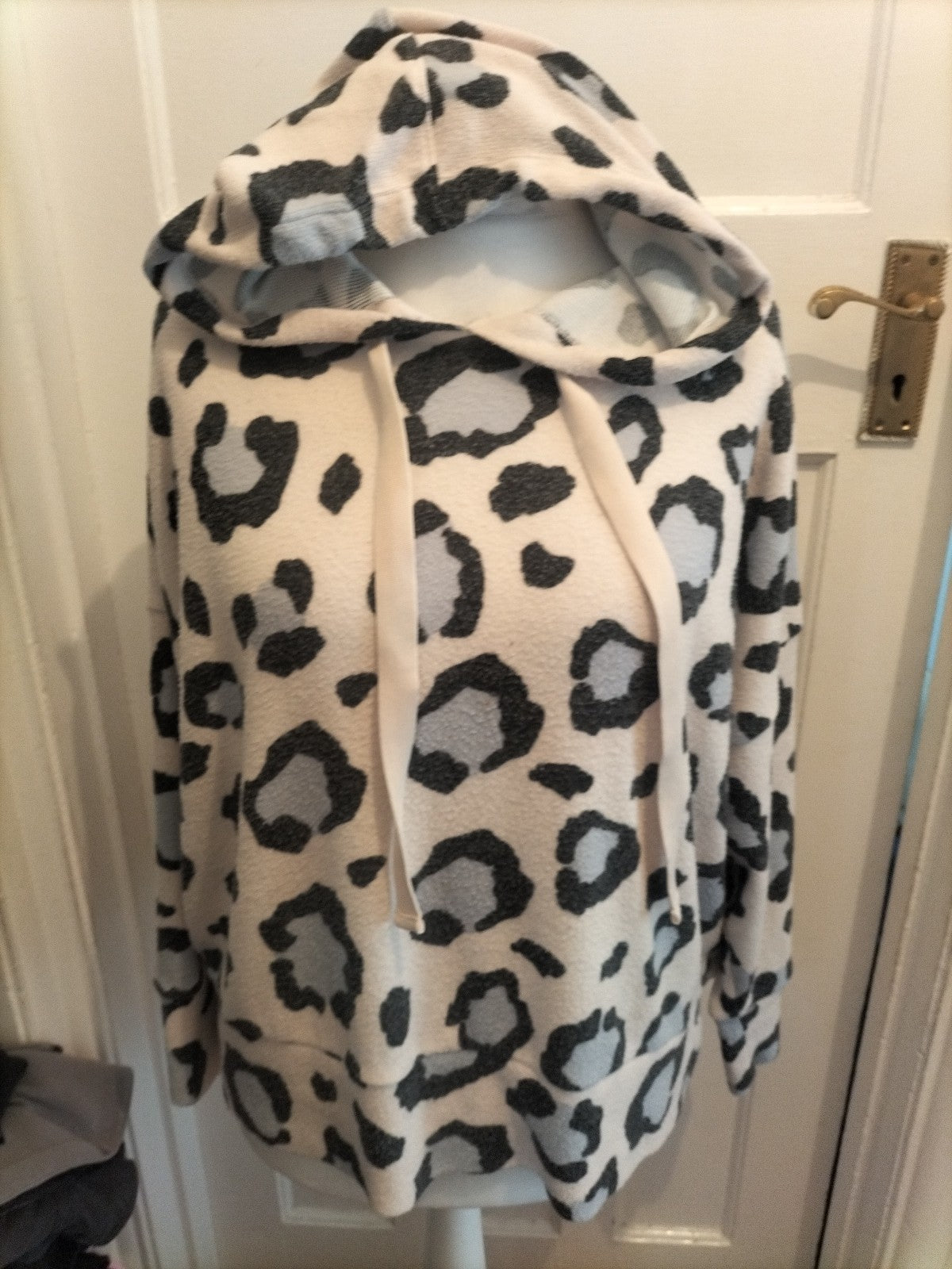 Ladies Tu Size 18 Petite Bobbling Heavy Animal Print Pullover Nightwear Hoodie