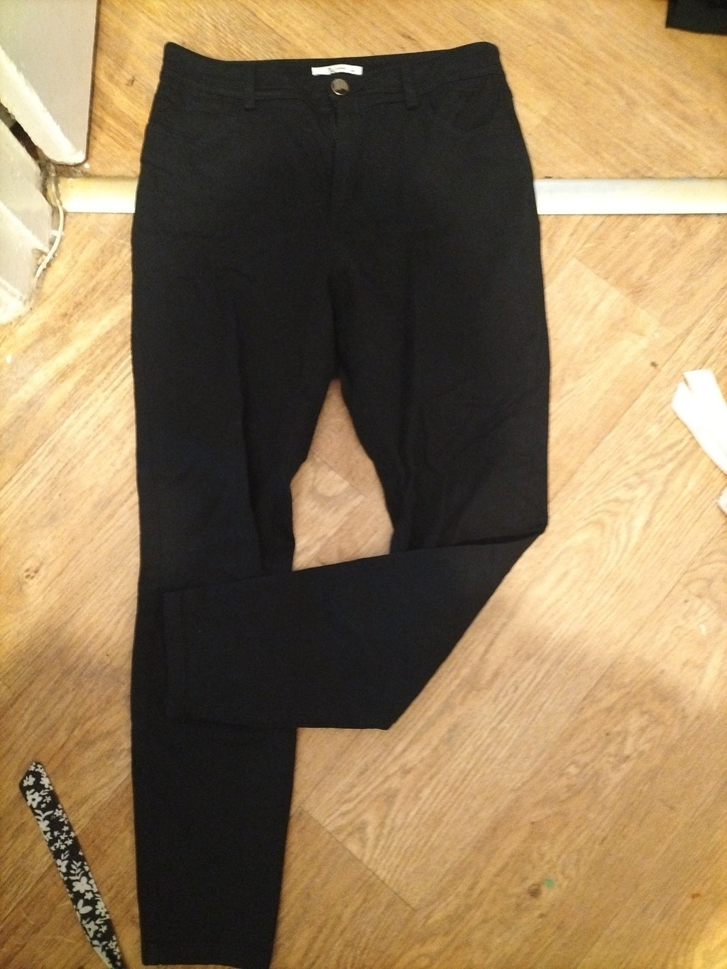 Ladies Tu Size 10R Black Skinny Jeans
