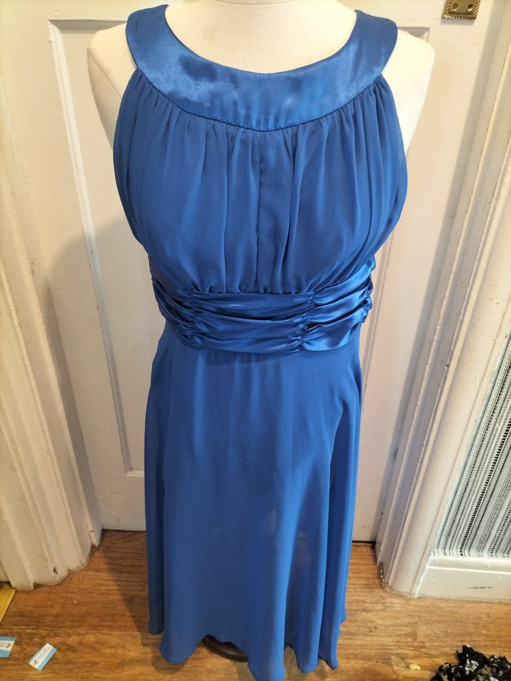 Ladies Connected Size 10 Royal Blue Lined Sleeveless Dress