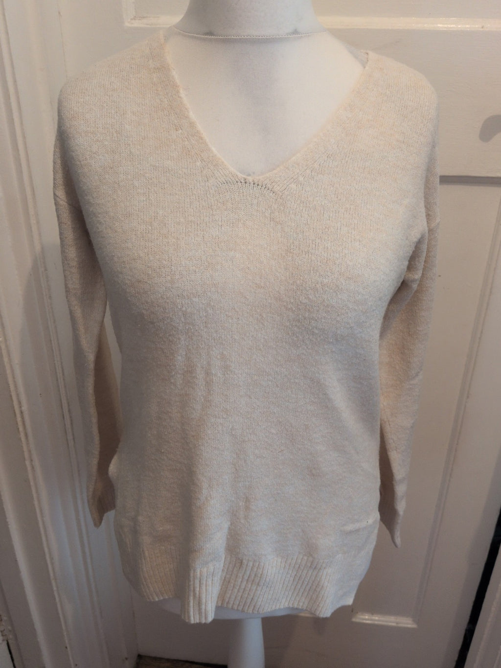 Tu 8 Winter White Cream Long Sleeve Jumper
