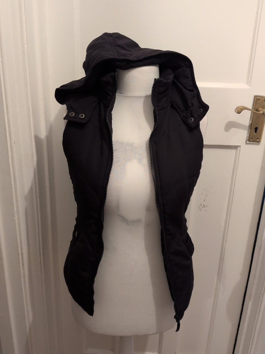 New Look 6 Black Lined Gilet