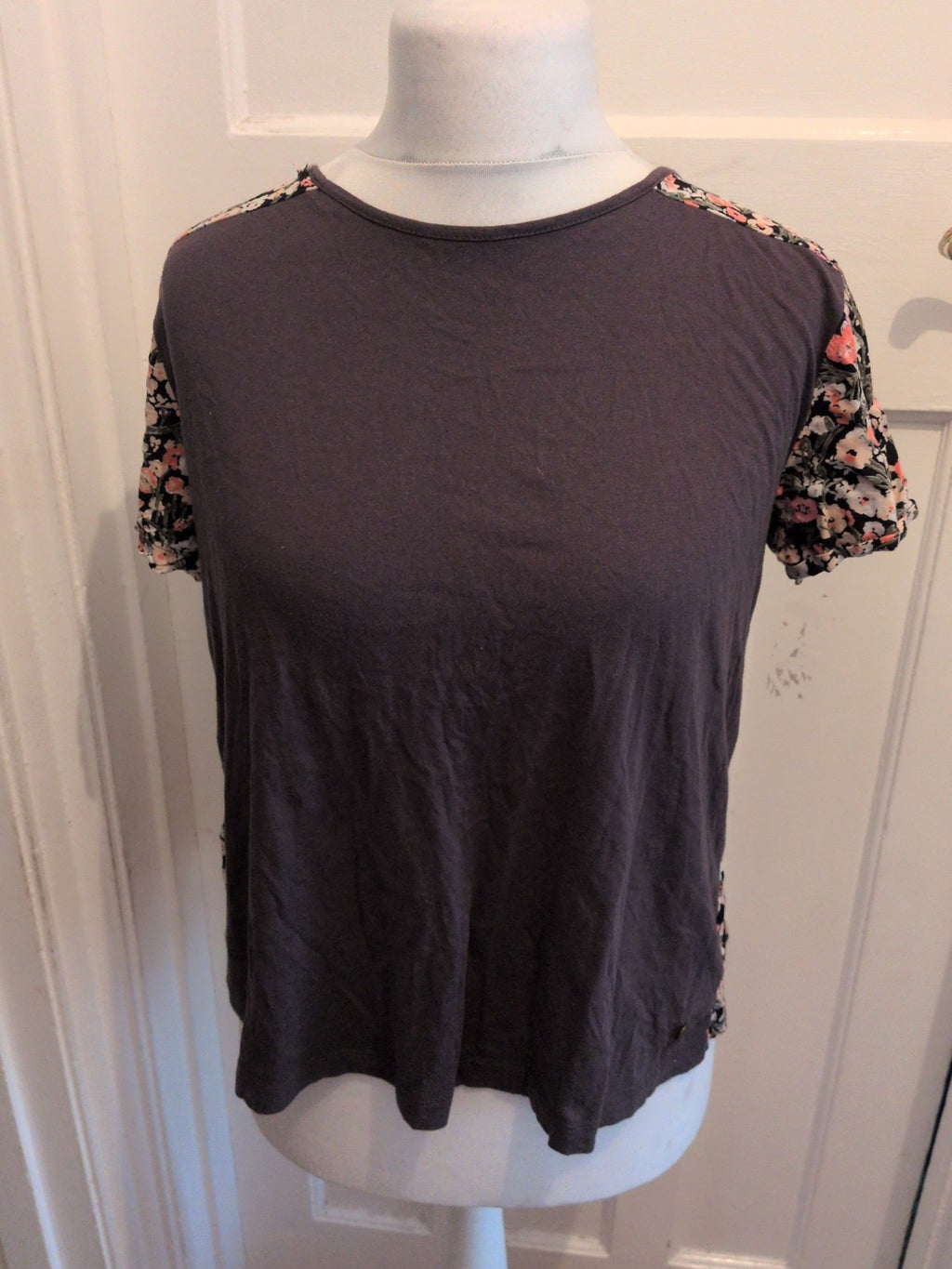 Billabong Medium Floral Short Sleeve T-shirt Blouse