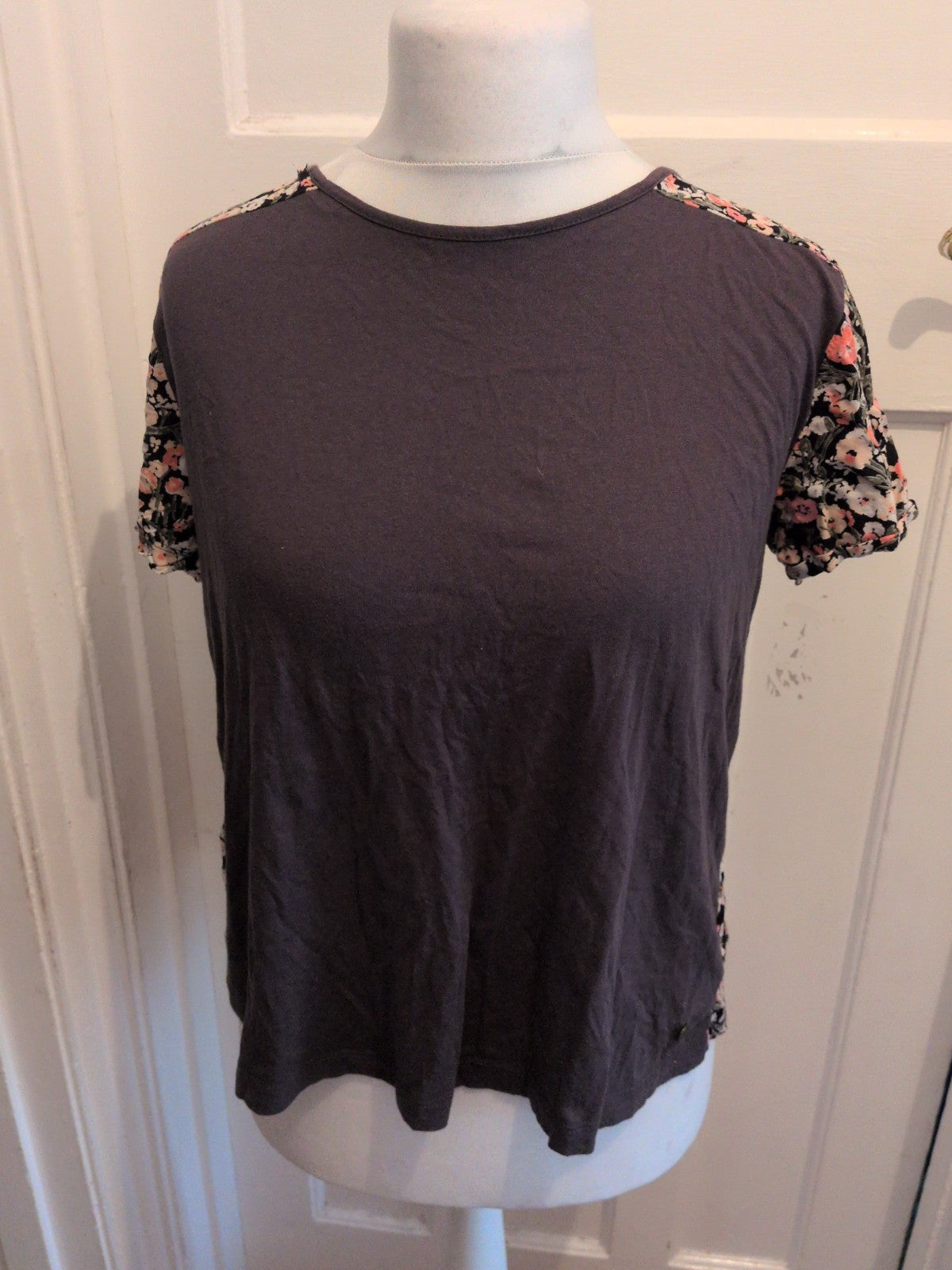 Billabong Medium Floral Short Sleeve T-shirt Blouse